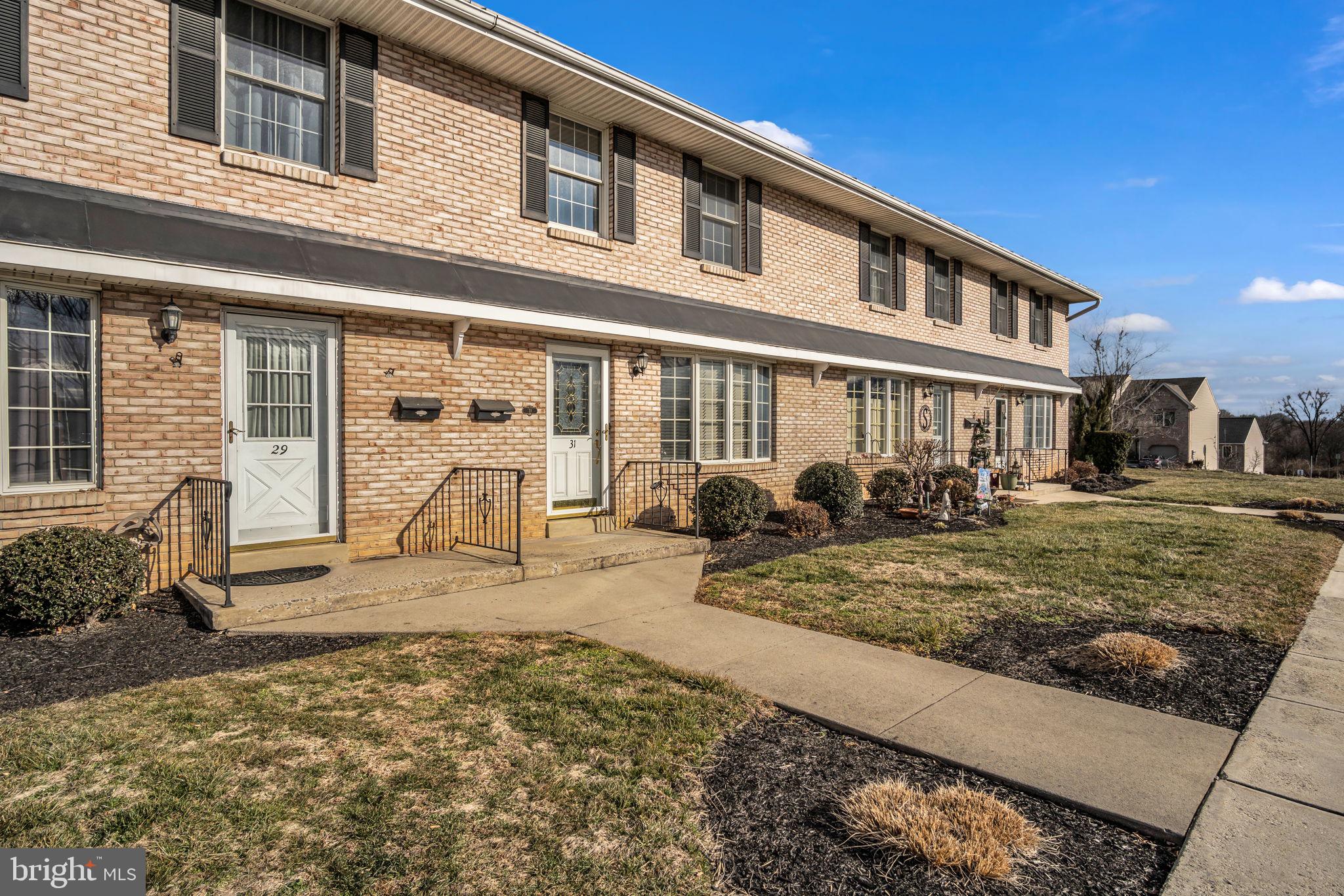 HALCYON HILLS - Residential