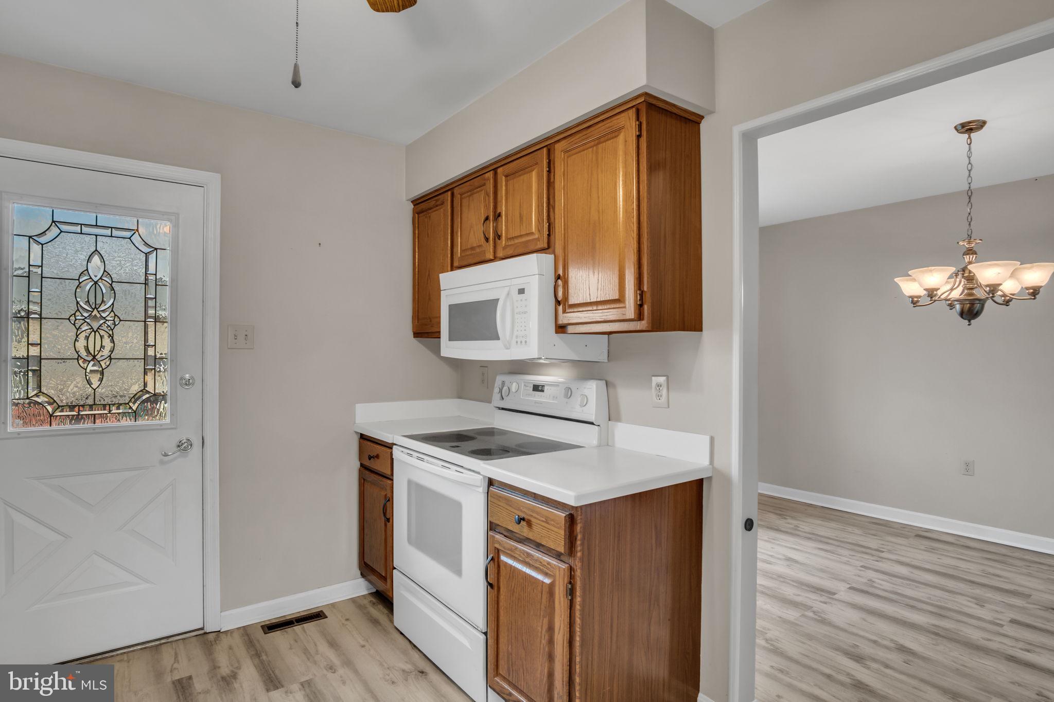 HALCYON HILLS - Residential