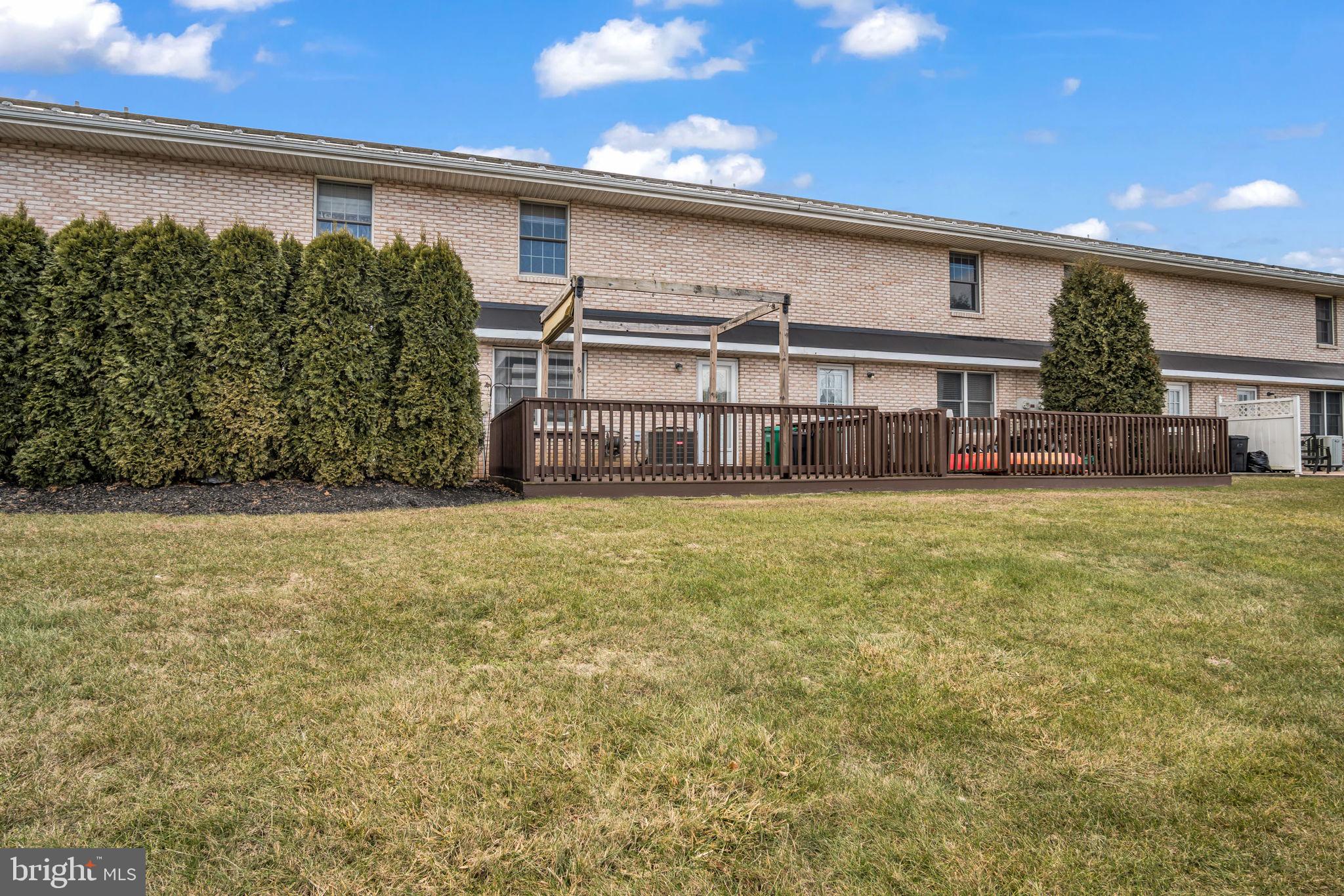 HALCYON HILLS - Residential