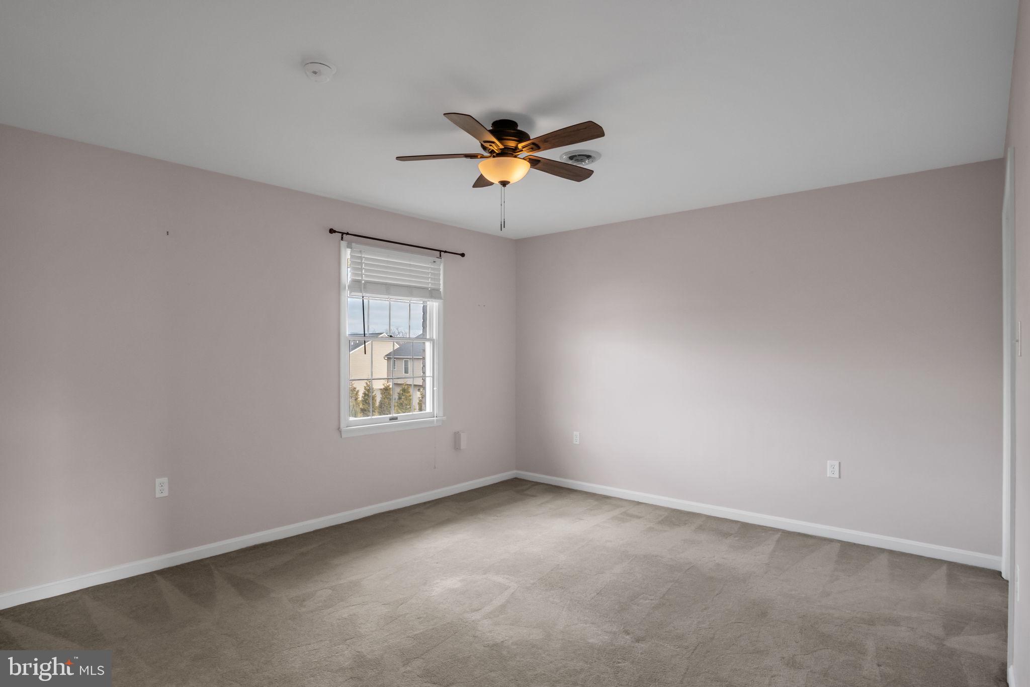 HALCYON HILLS - Residential