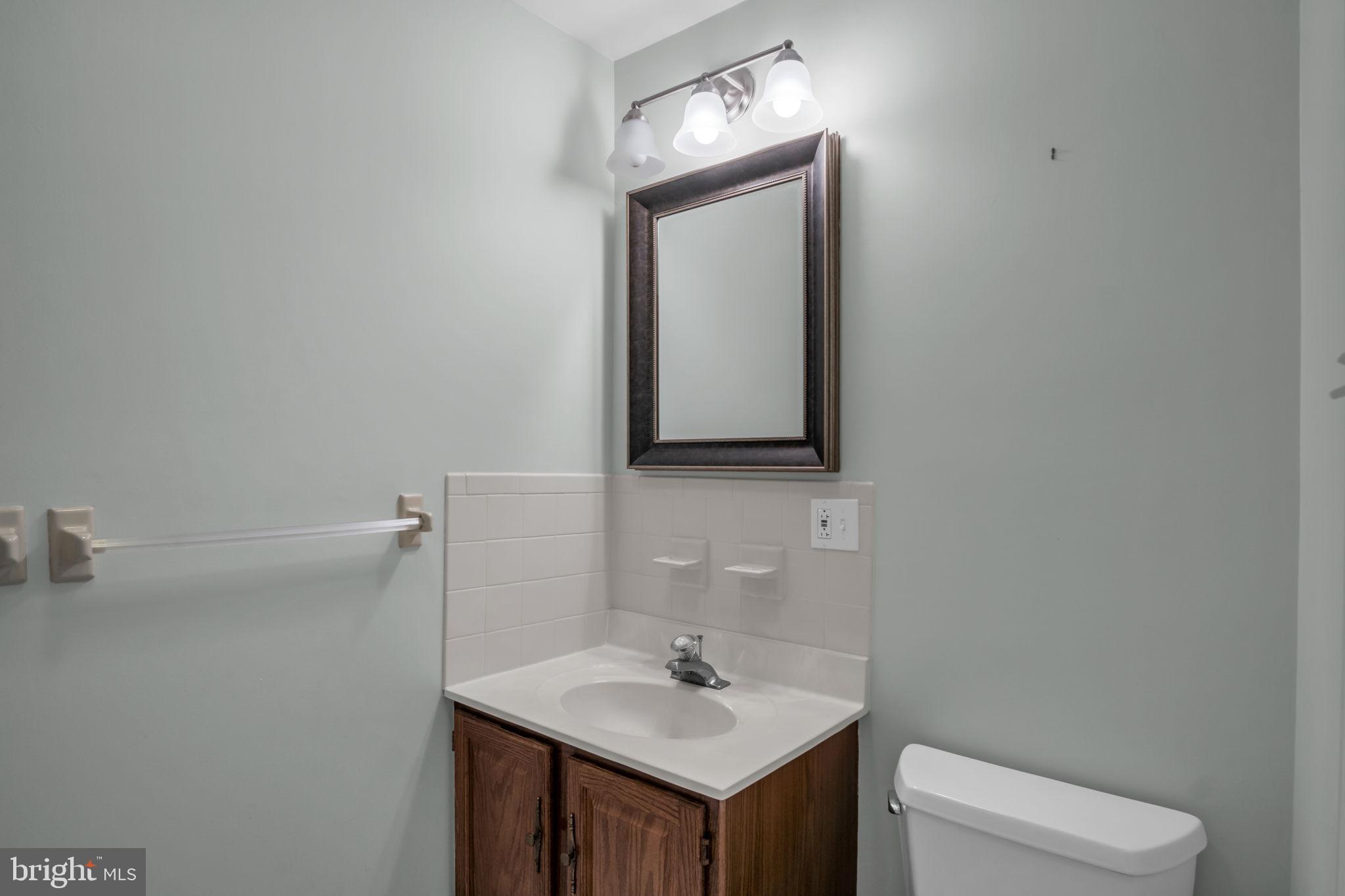 HALCYON HILLS - Residential