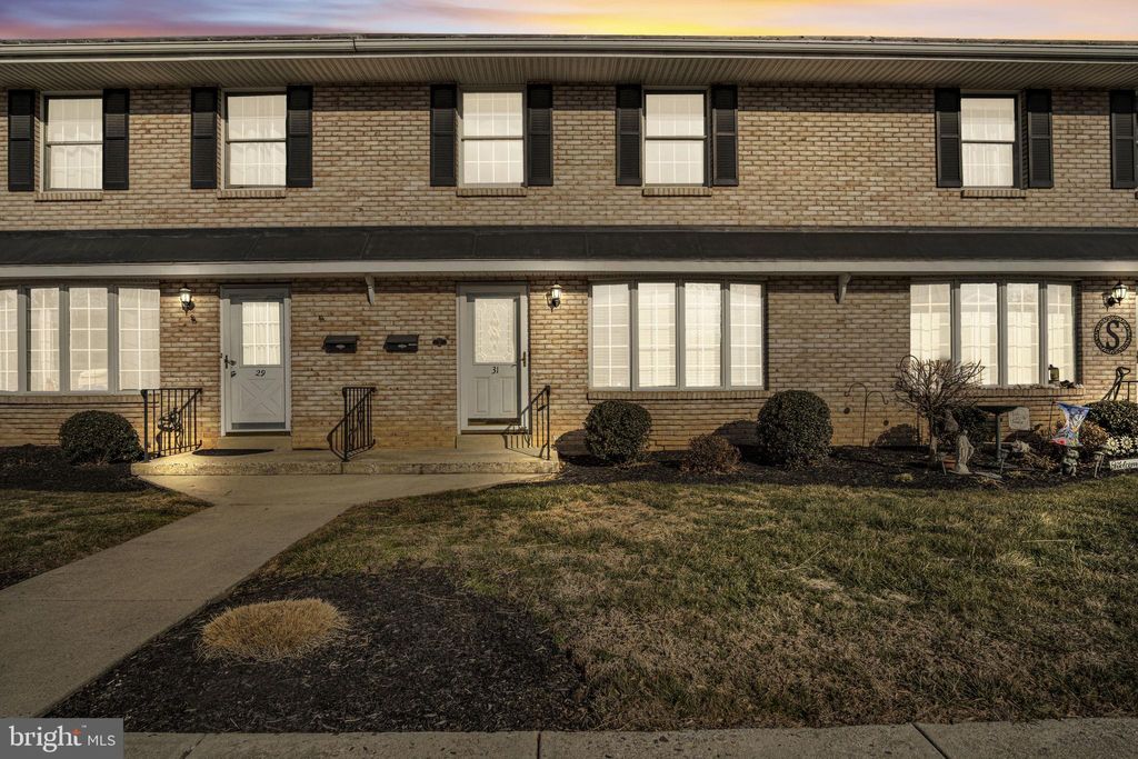 Photo of 31 Carter Pl, CARLISLE, PA 17013 (MLS # PACB2049928)