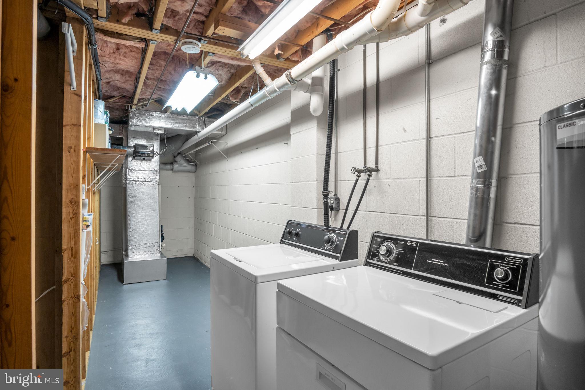 HALCYON HILLS - Residential