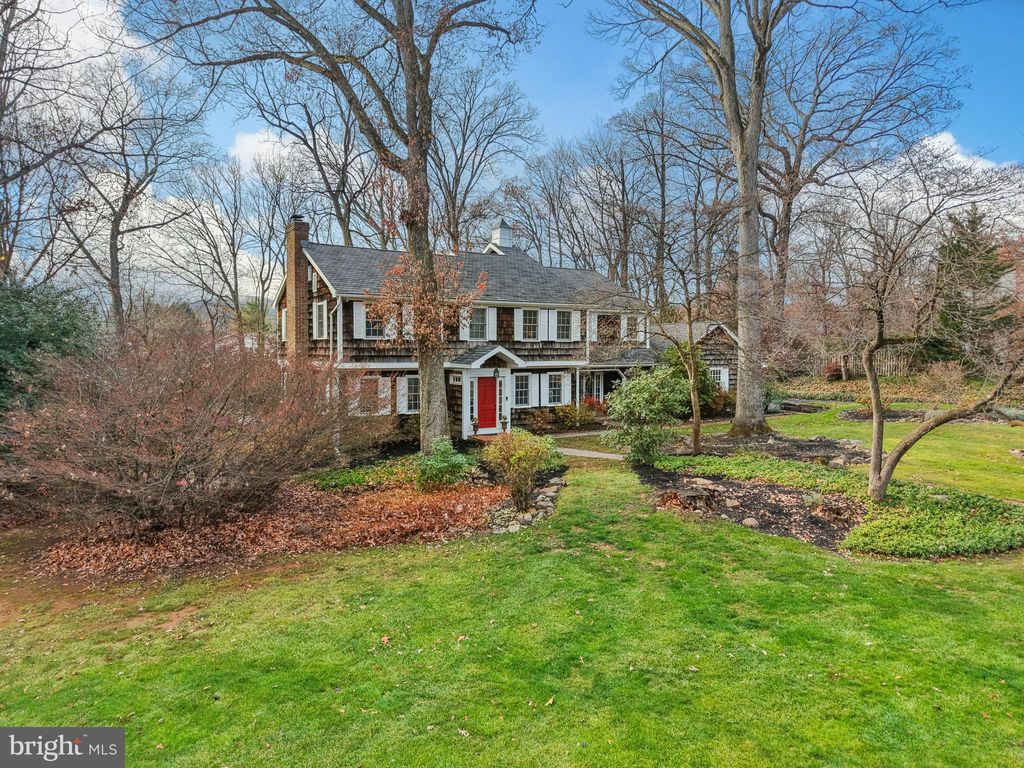 Photo of 1978 Sunderland Drive, BETHLEHEM, PA 18015 (MLS # PANH2009062)