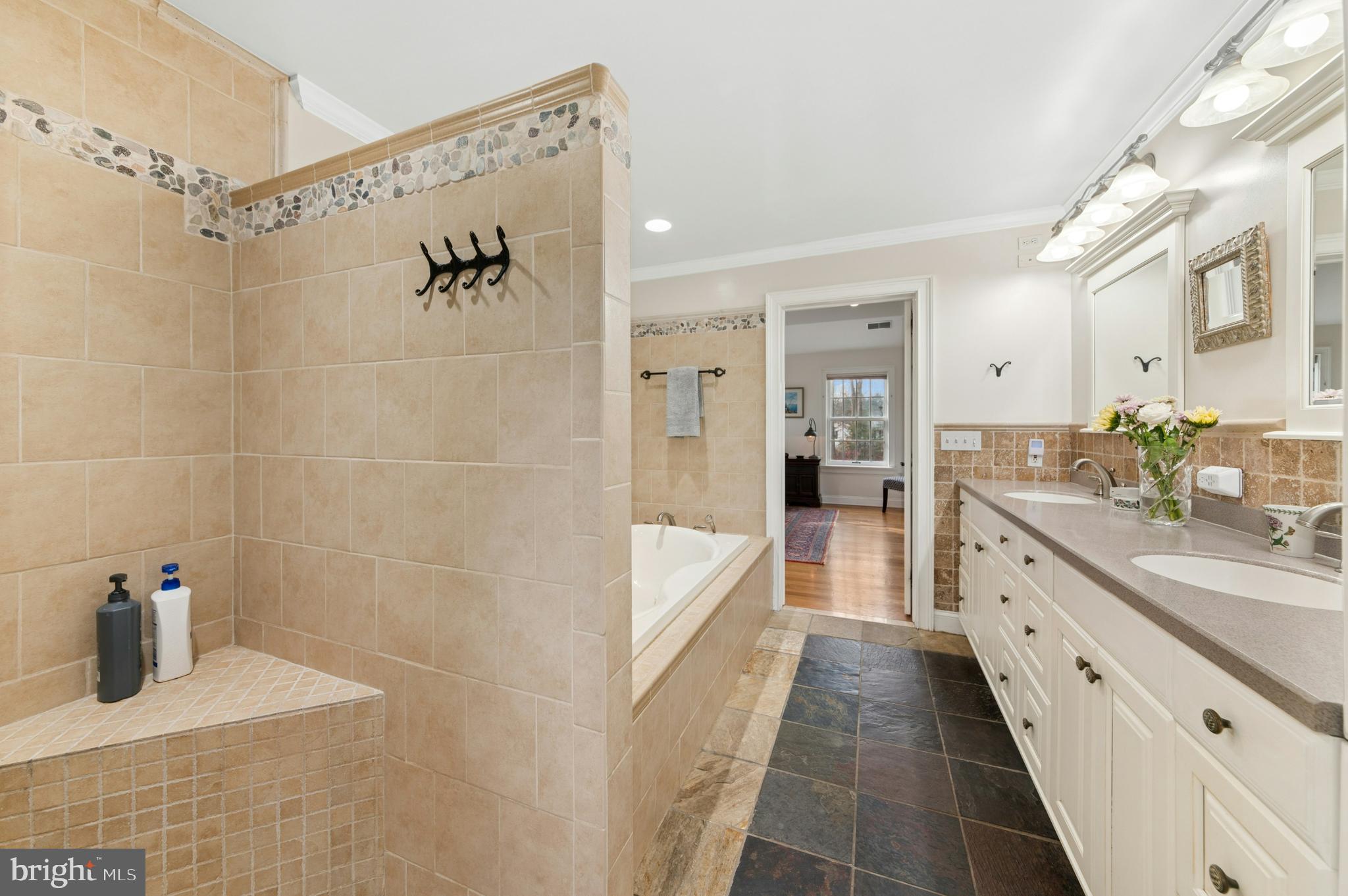 SAUCON VALLEY ESTATE - Residential