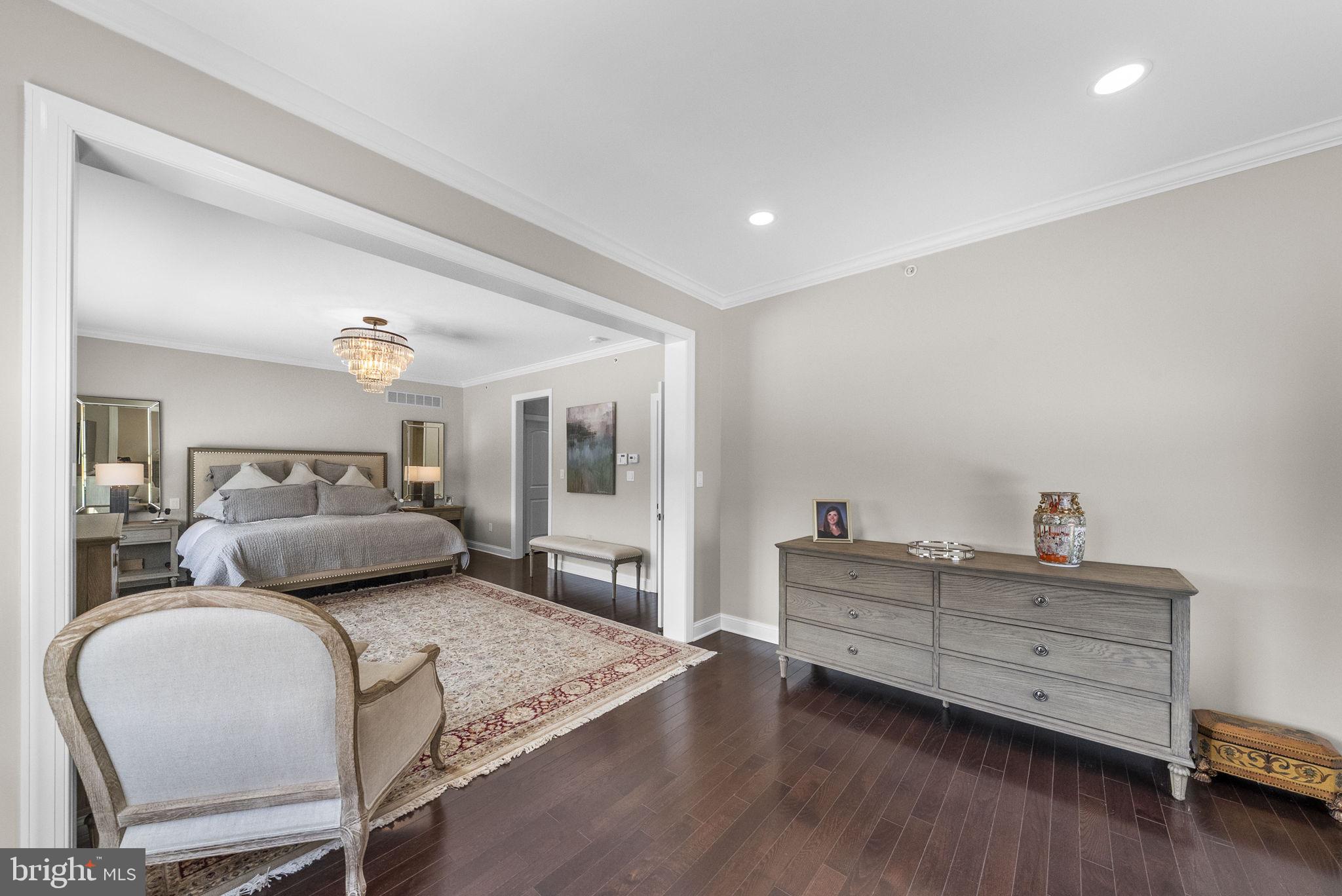 WALDEN SQUARE - Residential