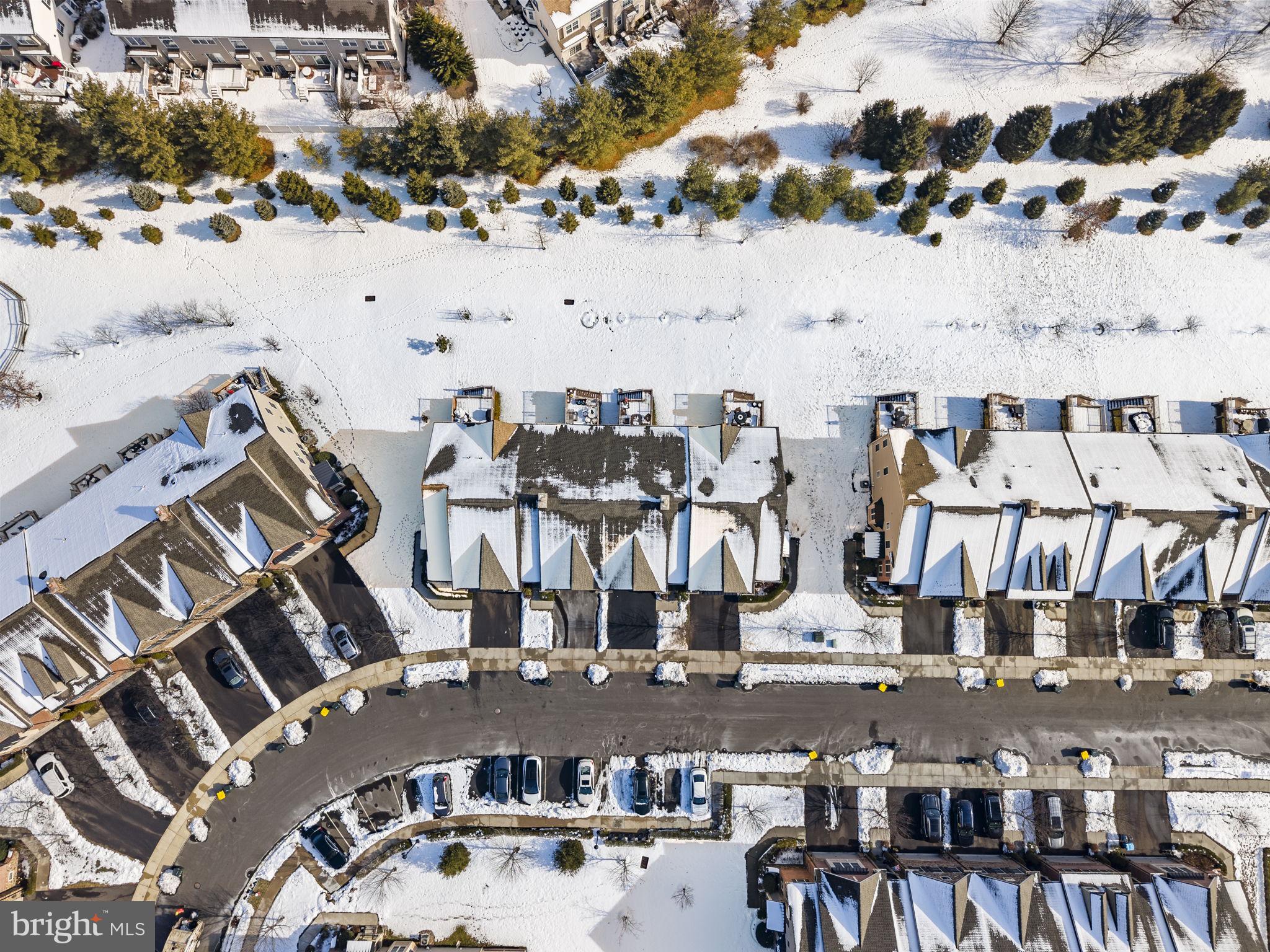 WALDEN SQUARE - Residential