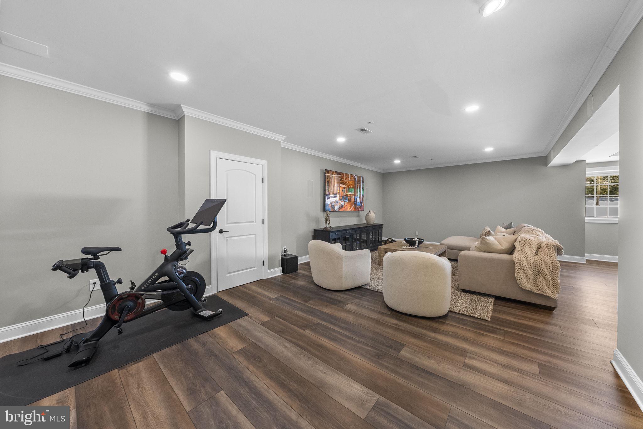 WALDEN SQUARE - Residential