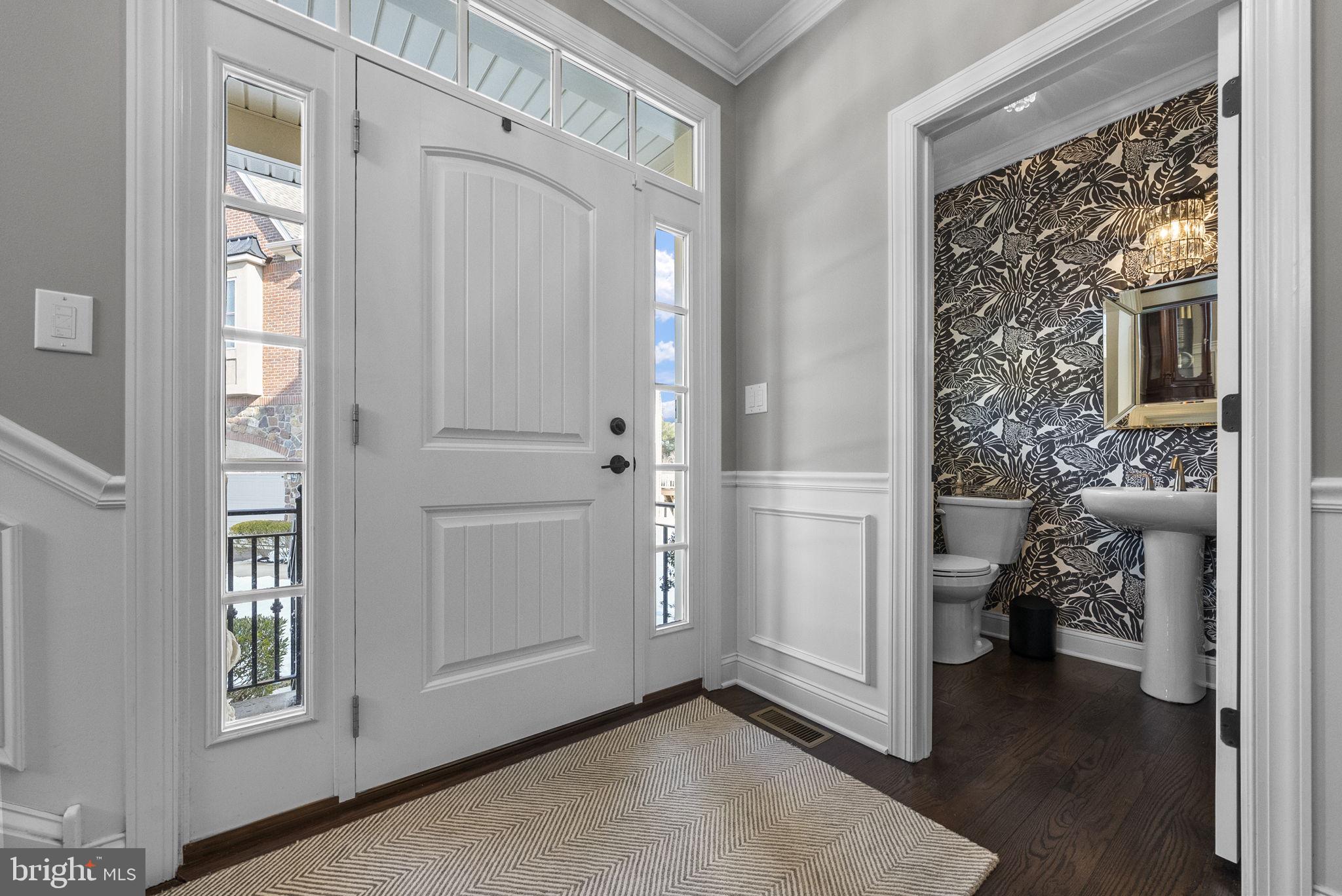 WALDEN SQUARE - Residential