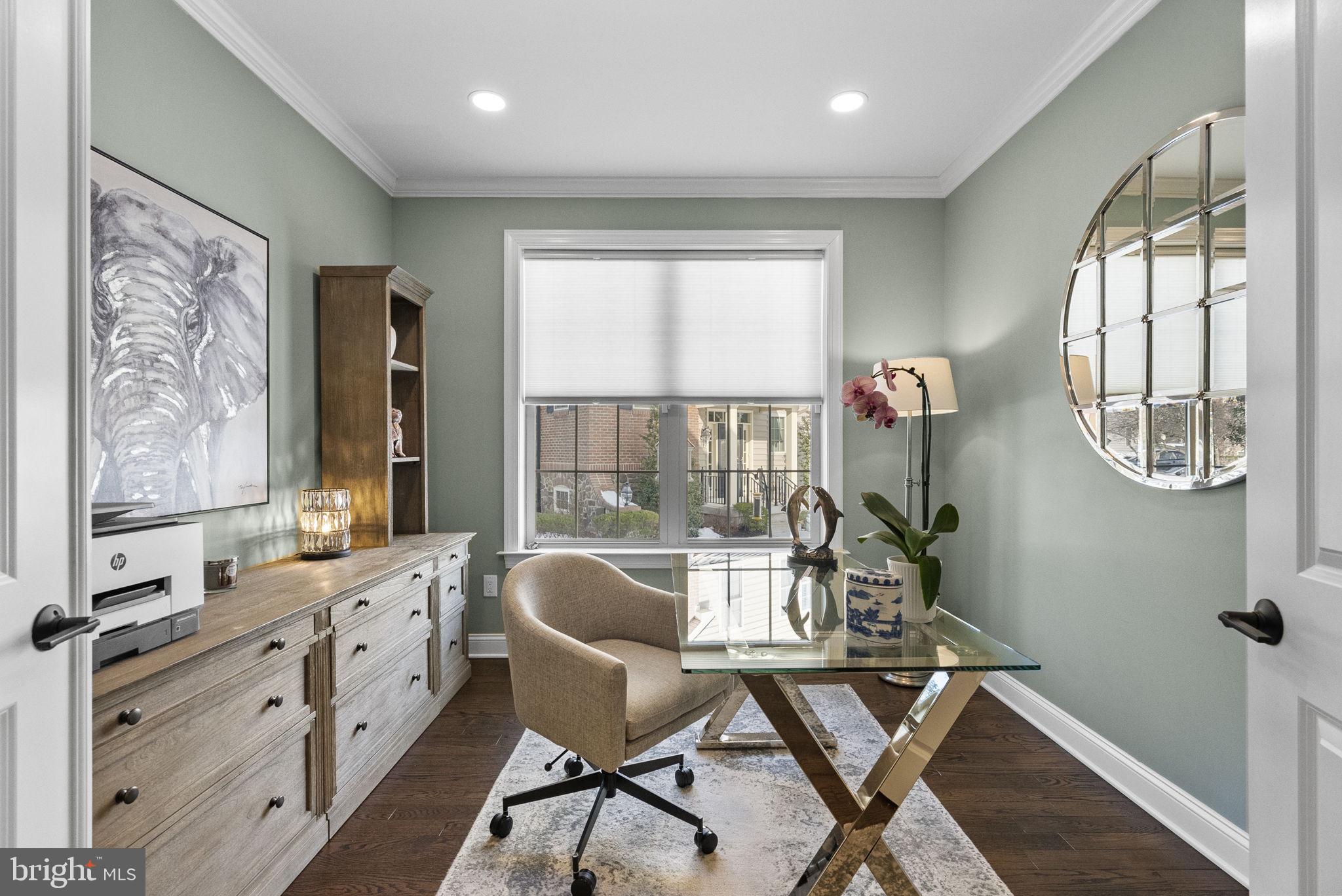 WALDEN SQUARE - Residential