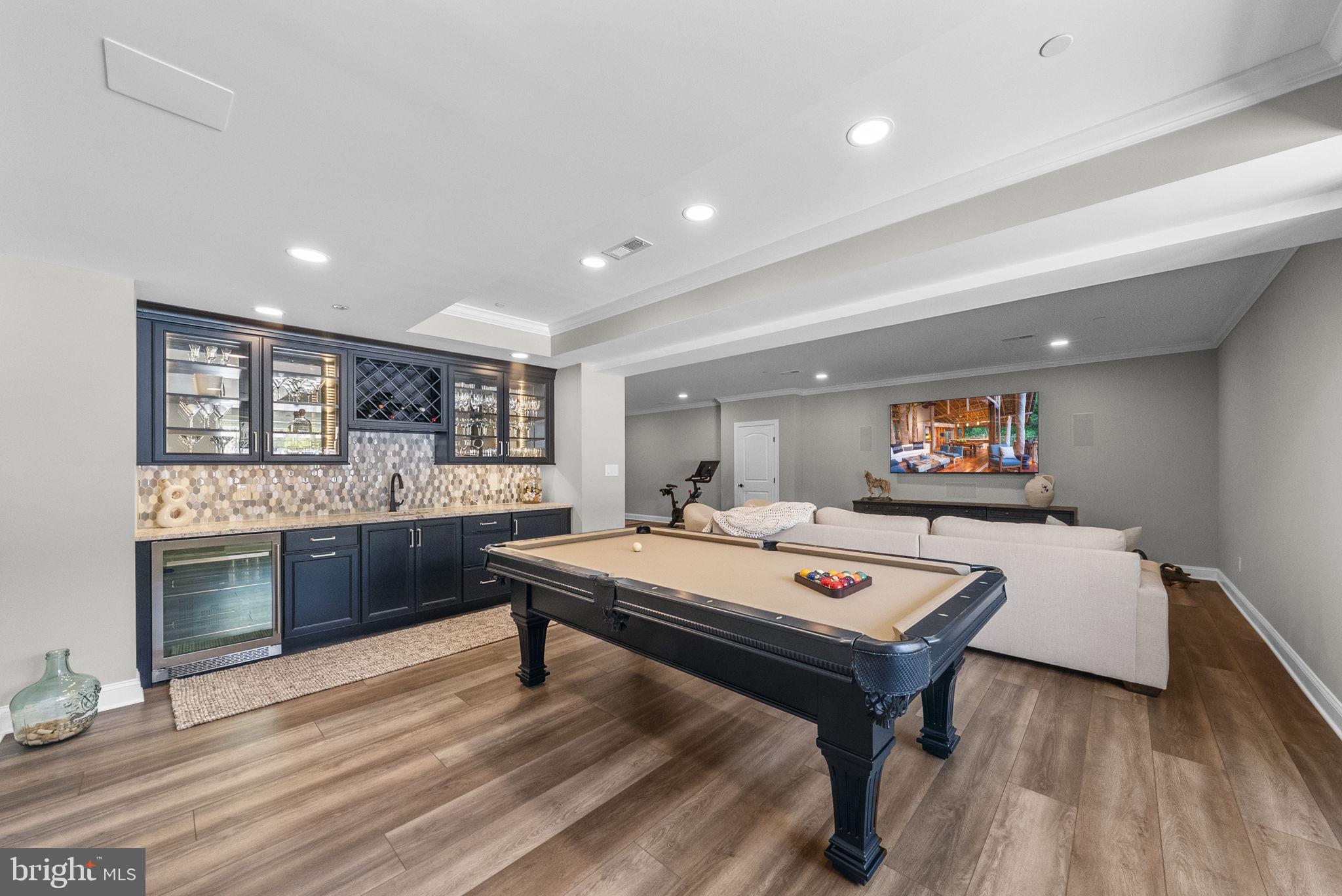 WALDEN SQUARE - Residential