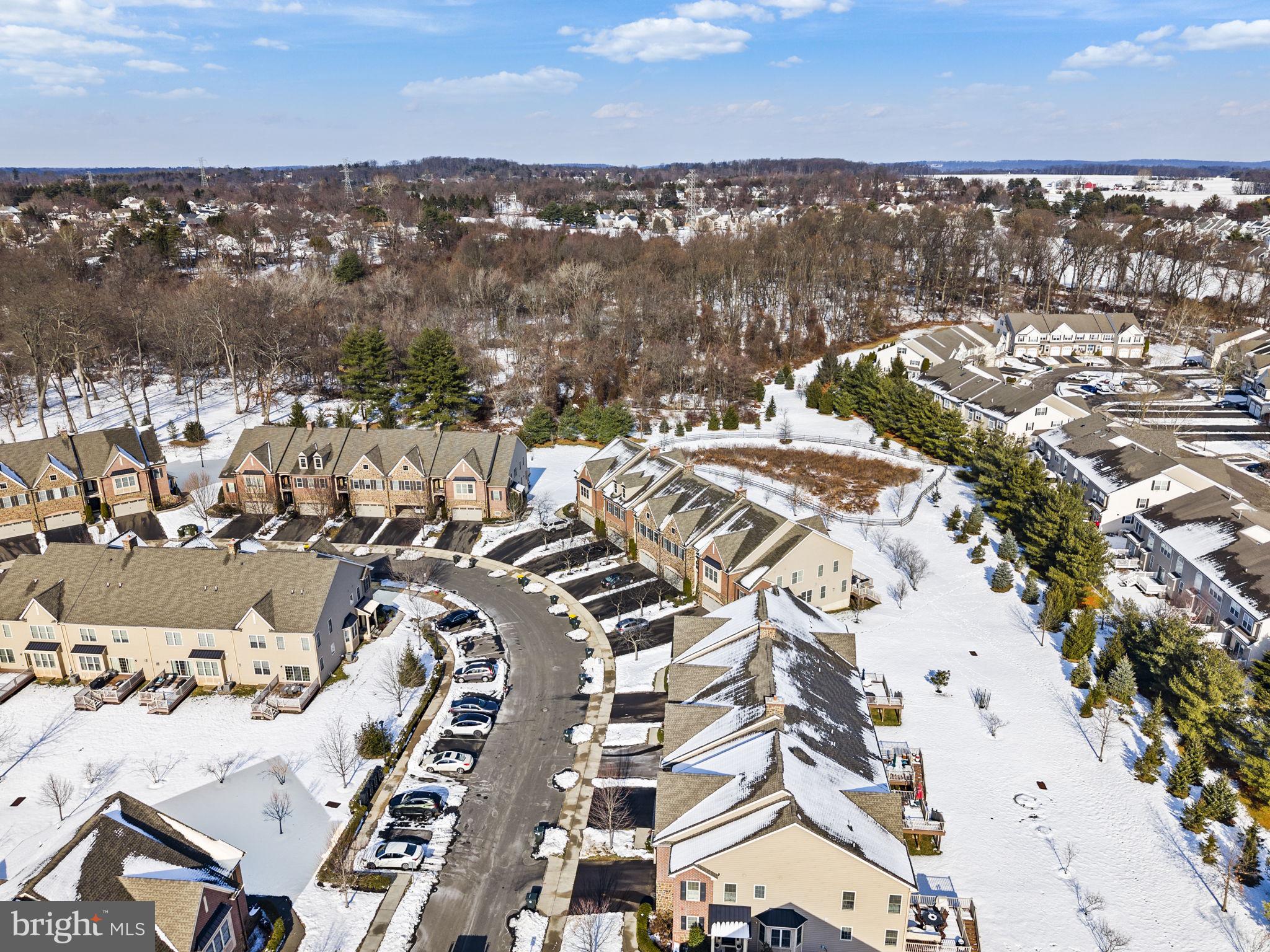 WALDEN SQUARE - Residential