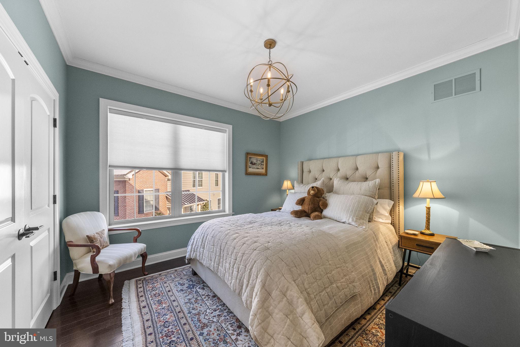 WALDEN SQUARE - Residential