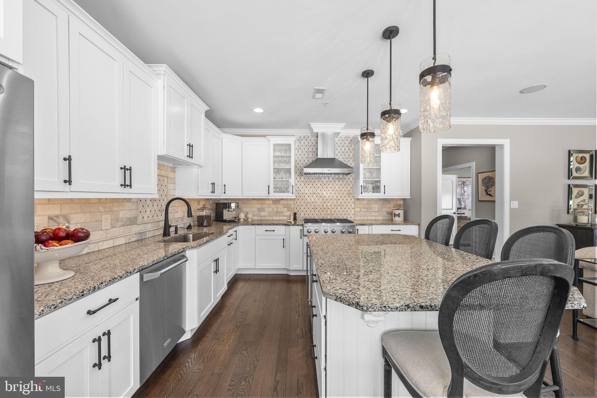 WALDEN SQUARE - Residential