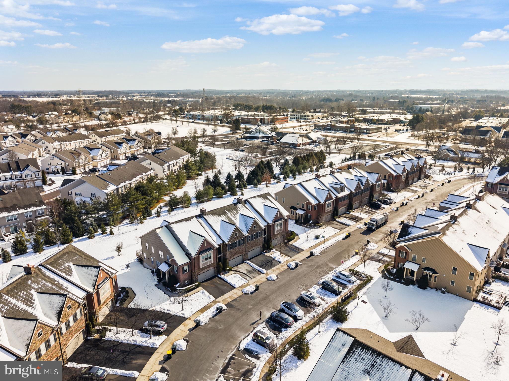 WALDEN SQUARE - Residential