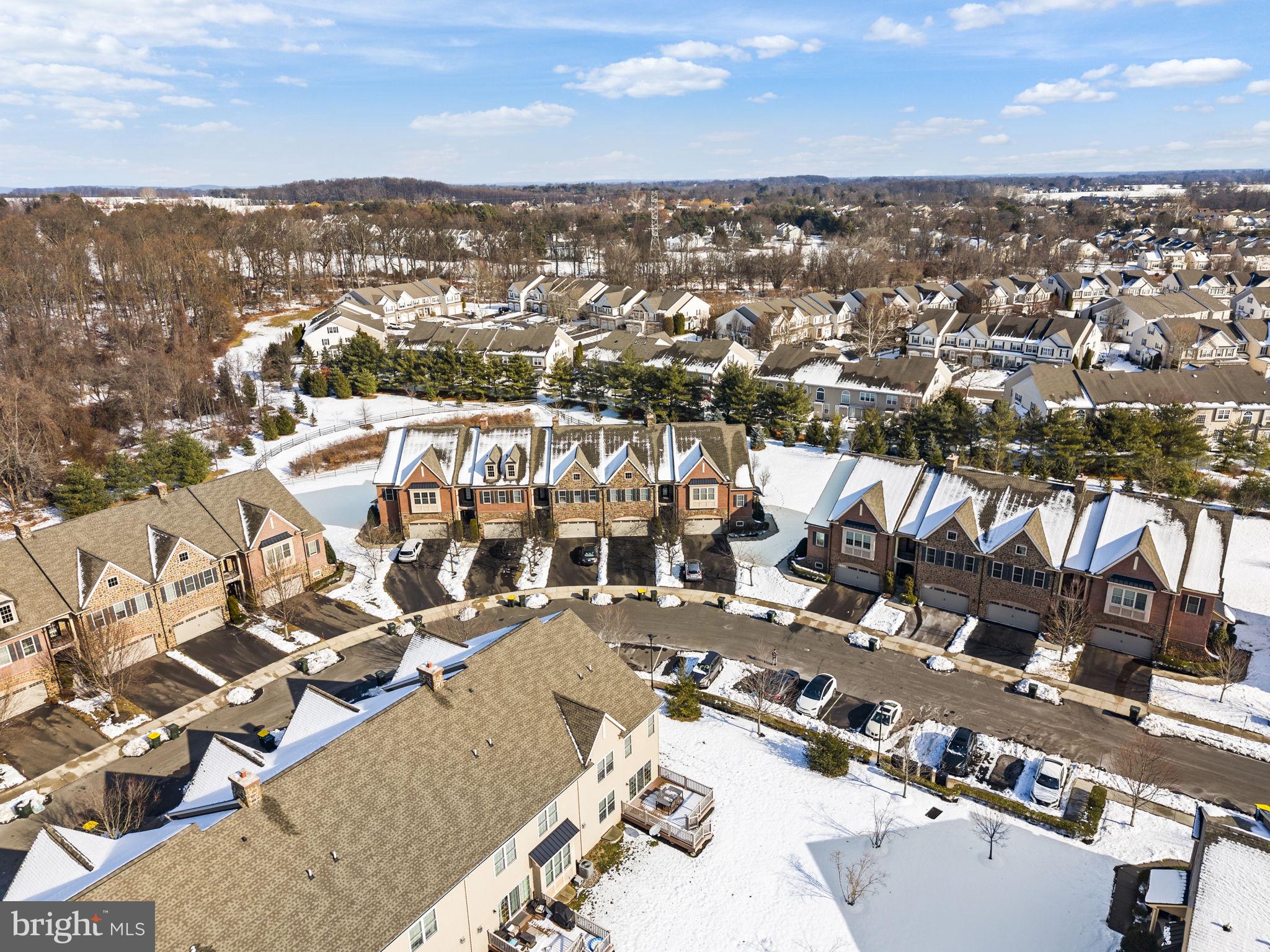 WALDEN SQUARE - Residential