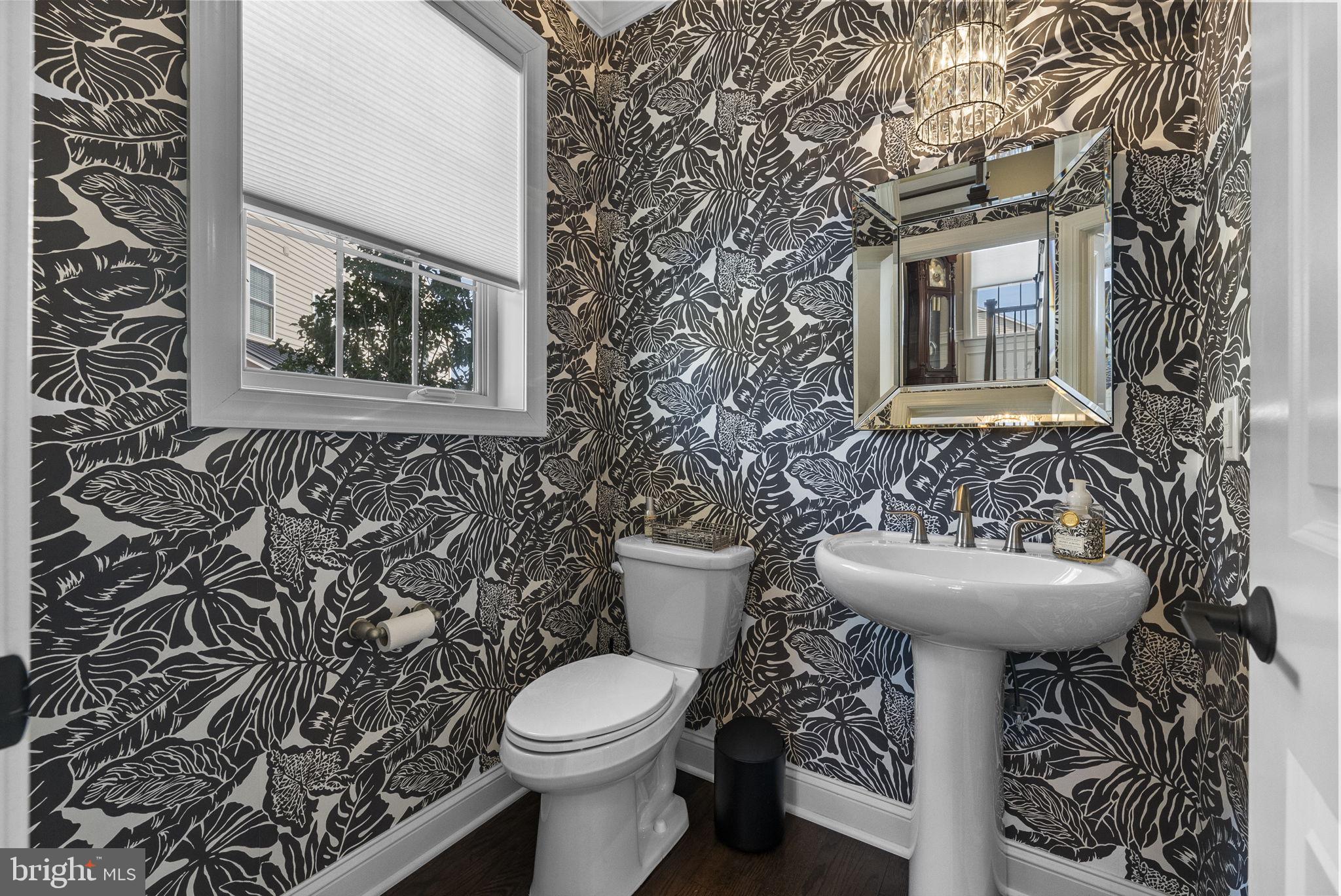 WALDEN SQUARE - Residential