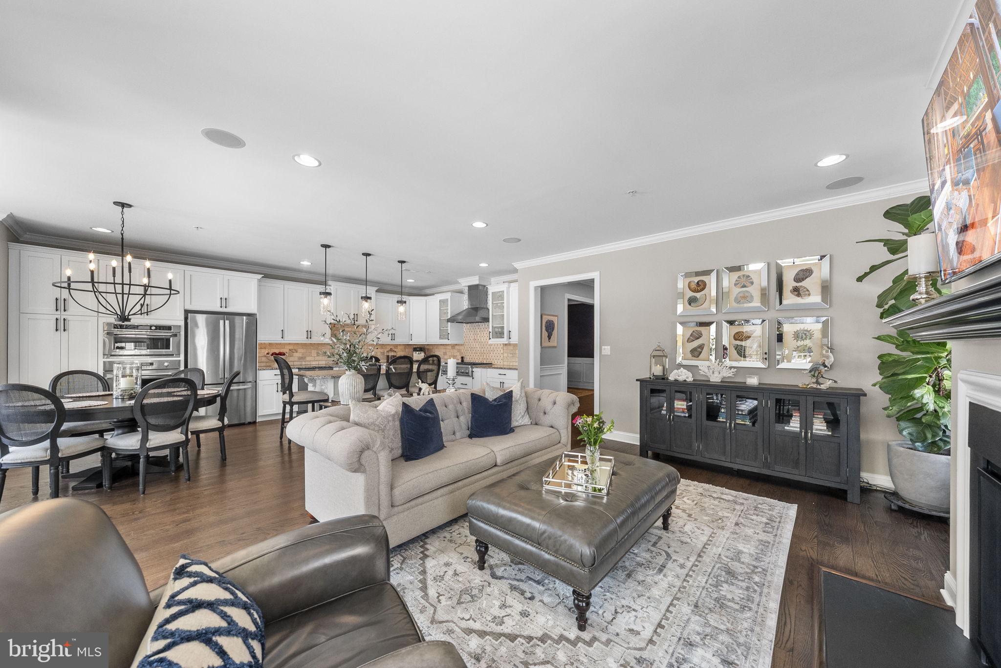 WALDEN SQUARE - Residential