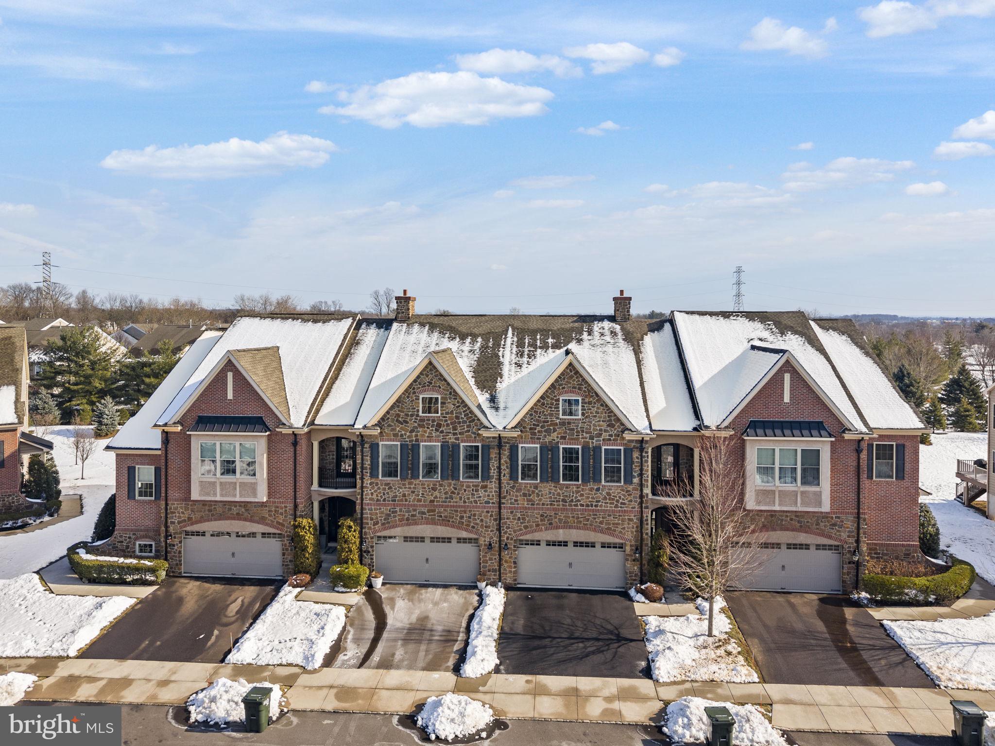 WALDEN SQUARE - Residential