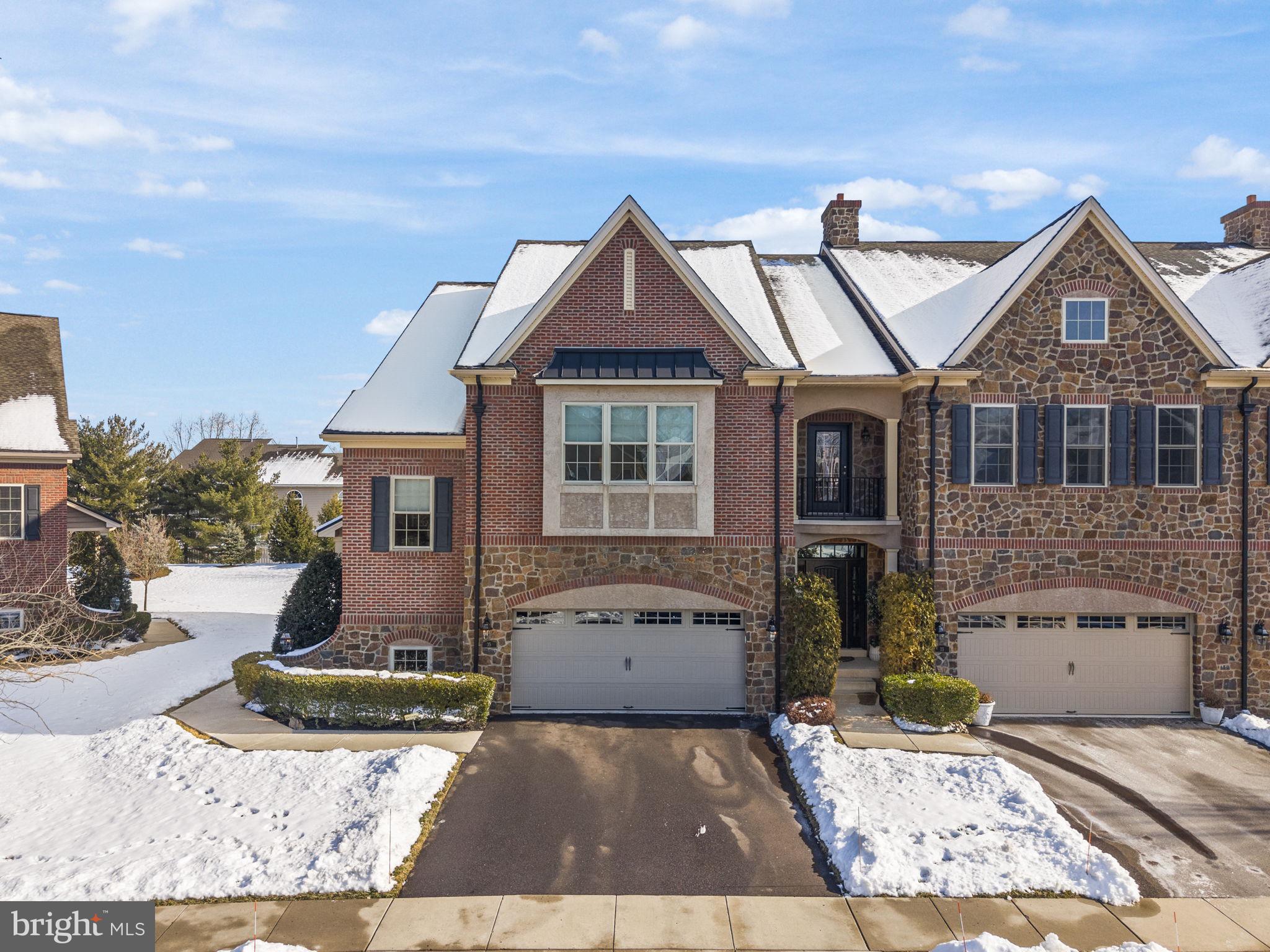 WALDEN SQUARE - Residential