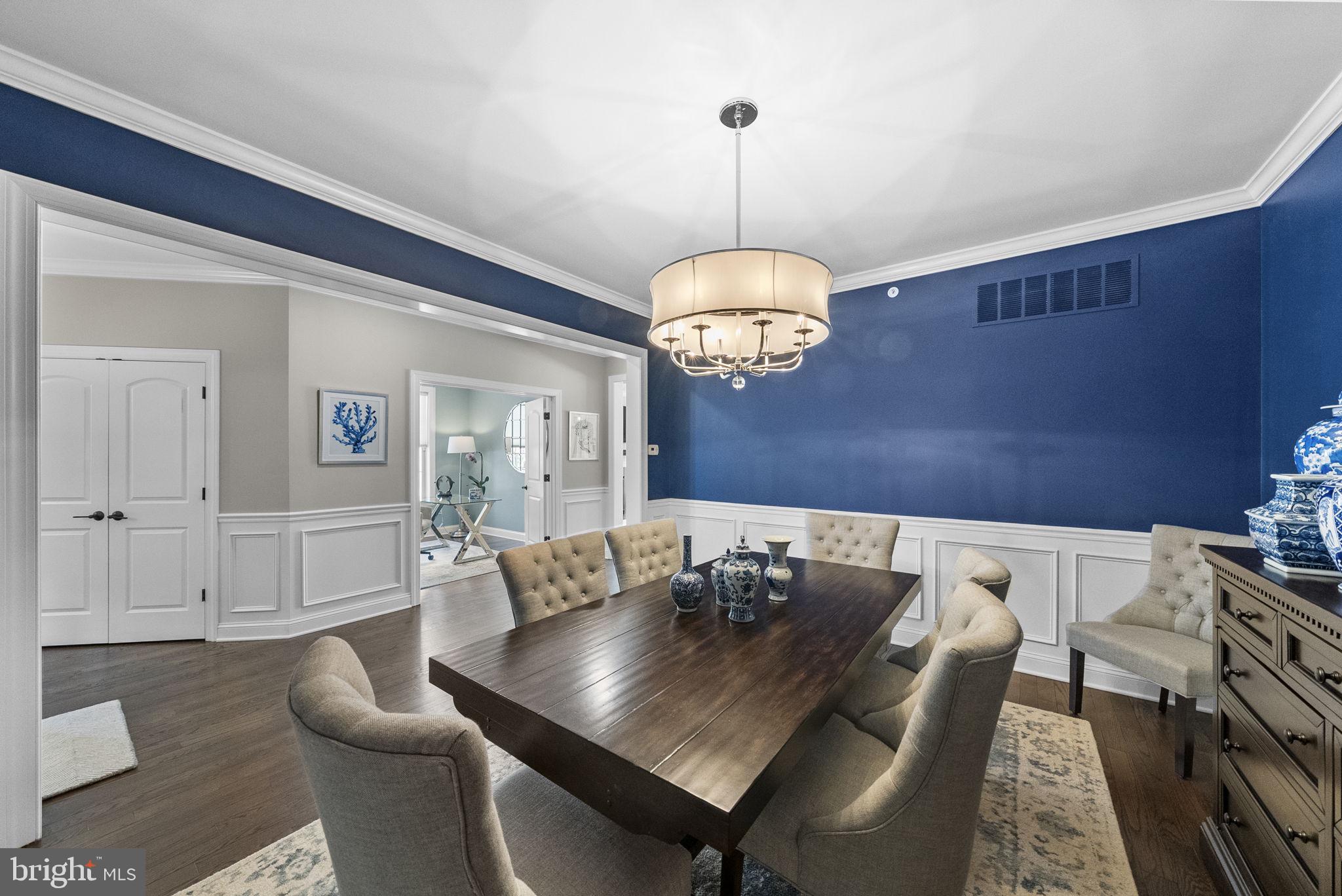 WALDEN SQUARE - Residential