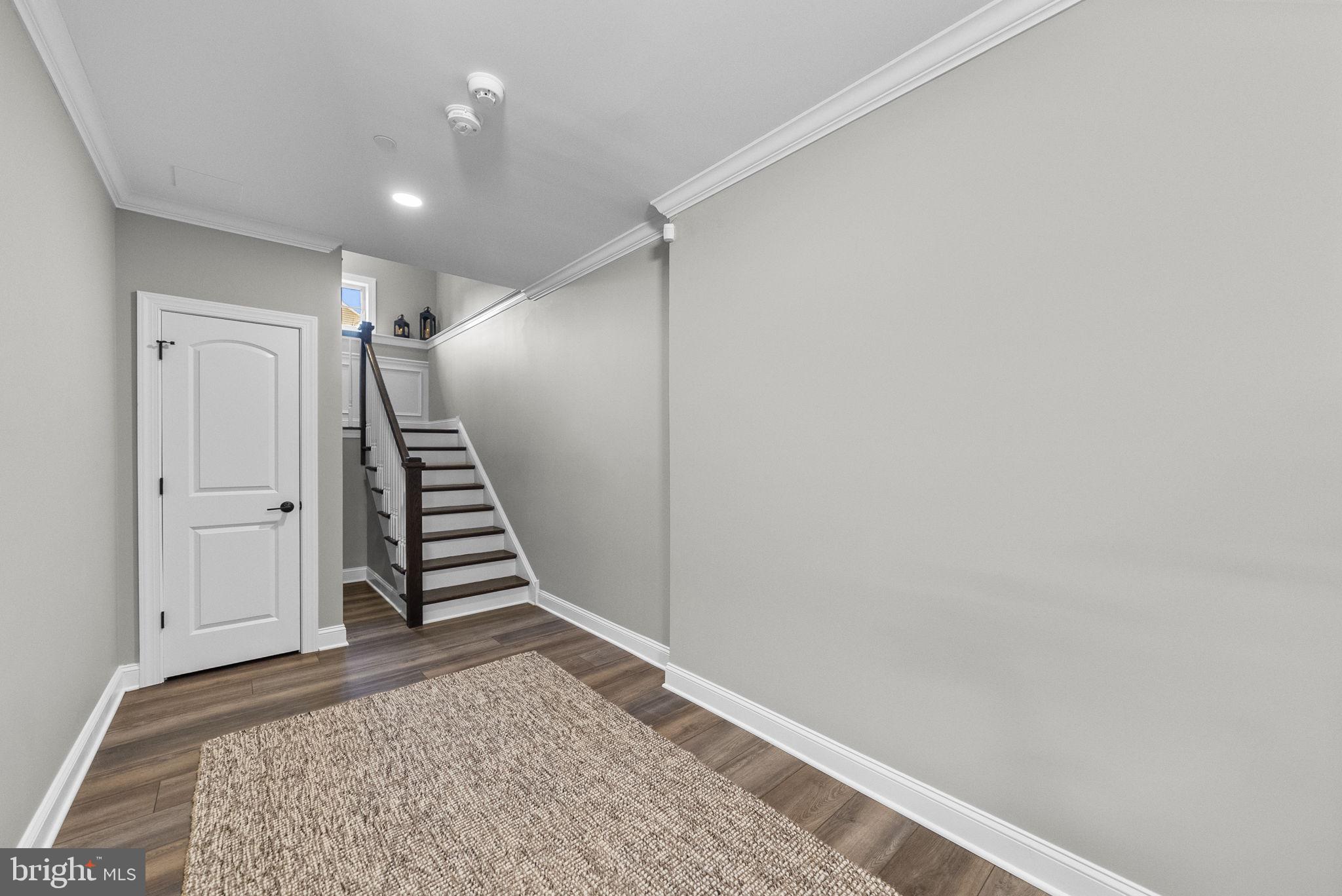 WALDEN SQUARE - Residential