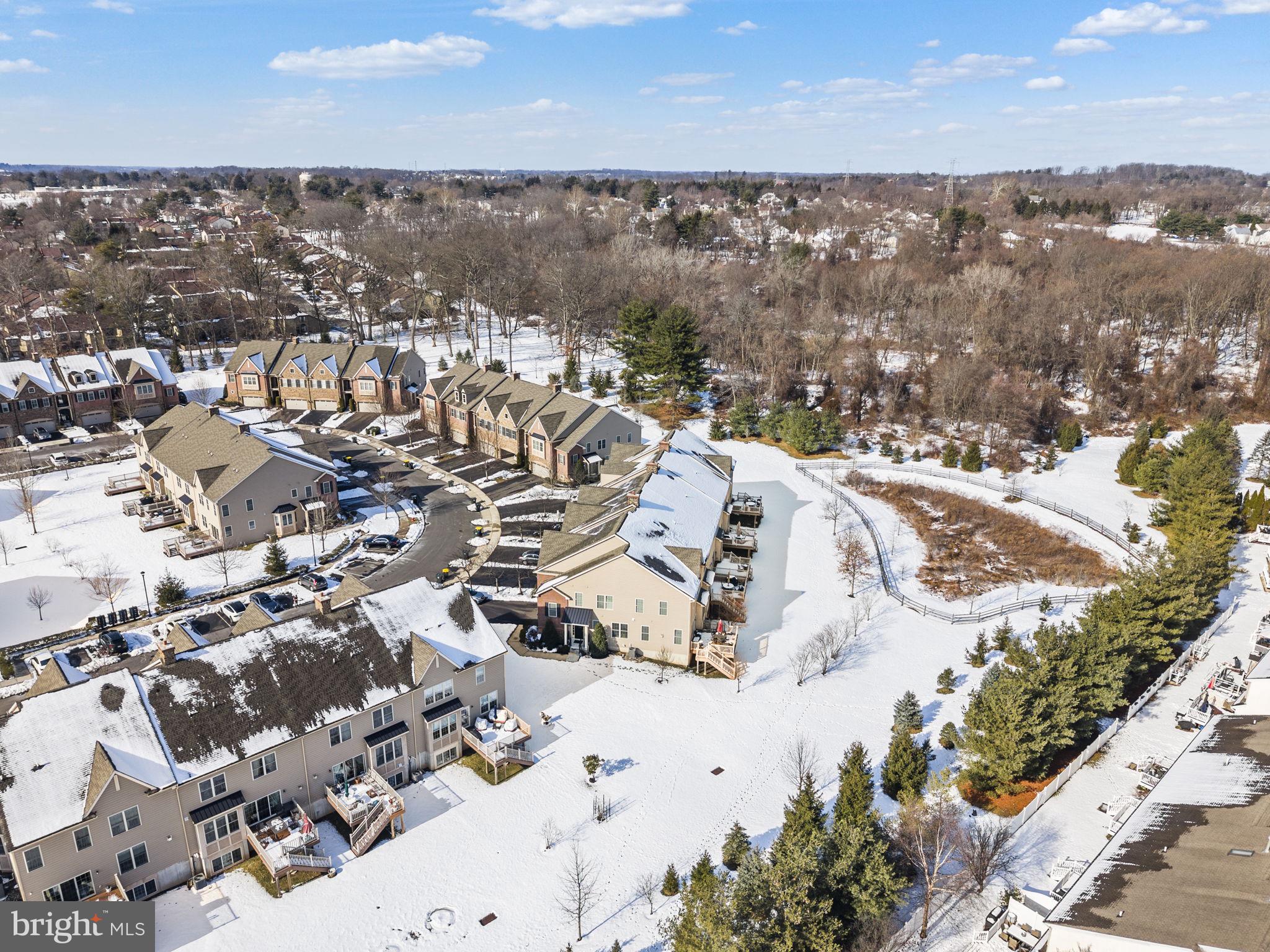 WALDEN SQUARE - Residential