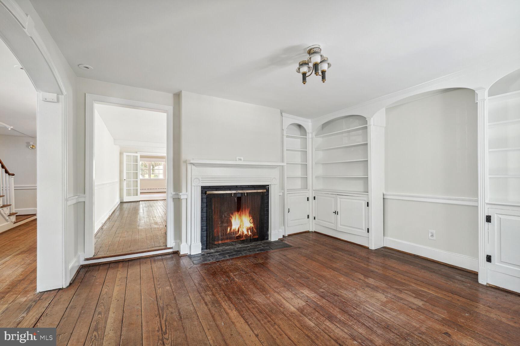 OLD TOWN ALEXANDRIA - Residential