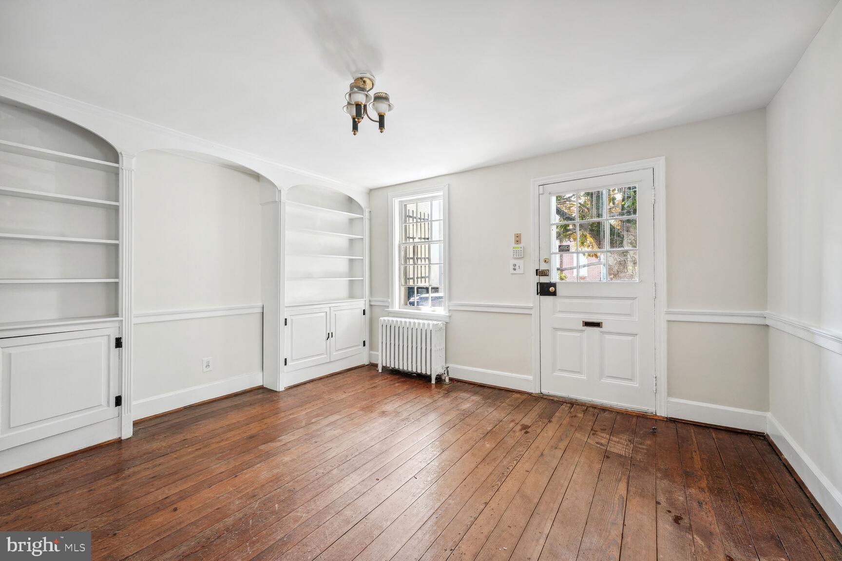 OLD TOWN ALEXANDRIA - Residential