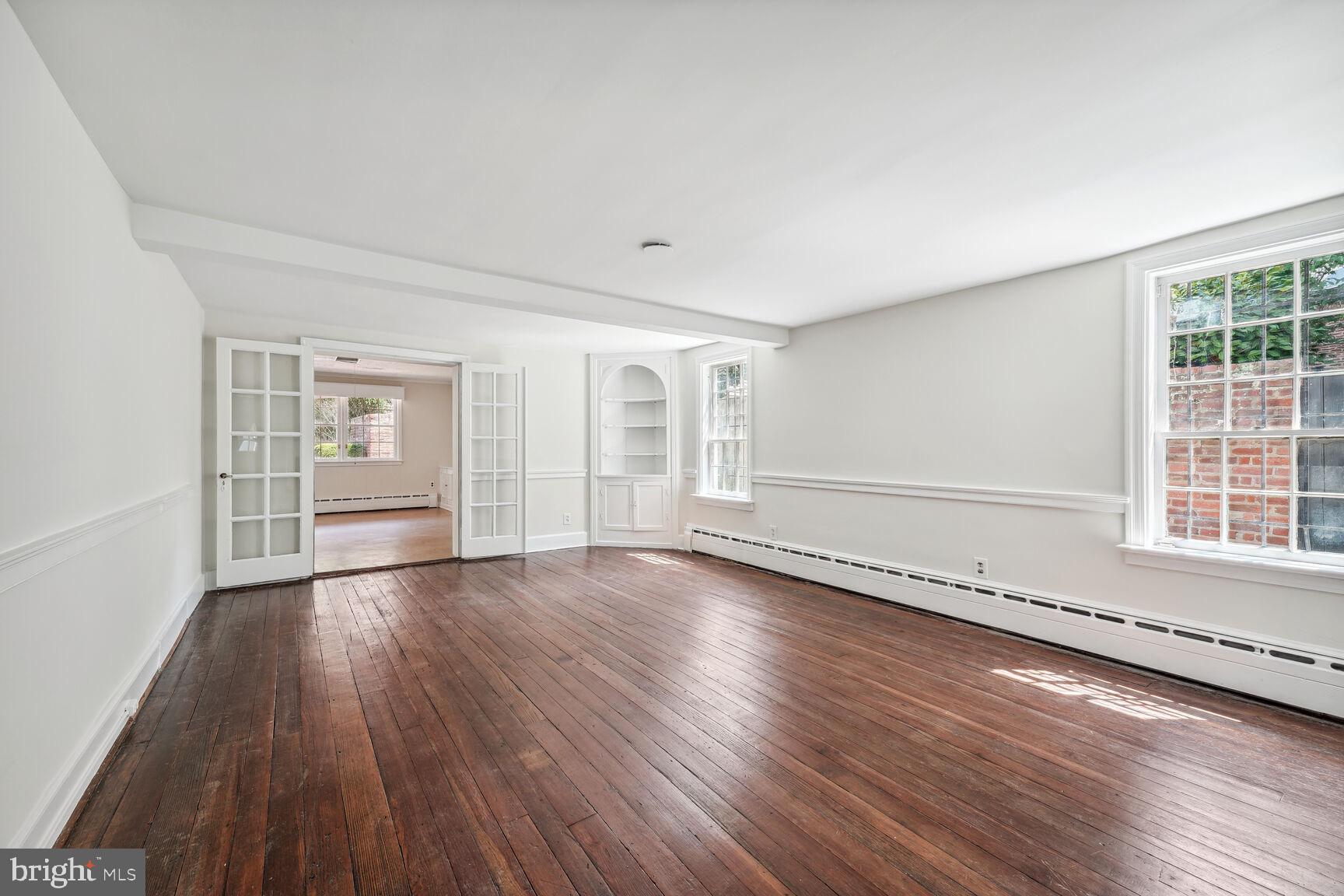 OLD TOWN ALEXANDRIA - Residential