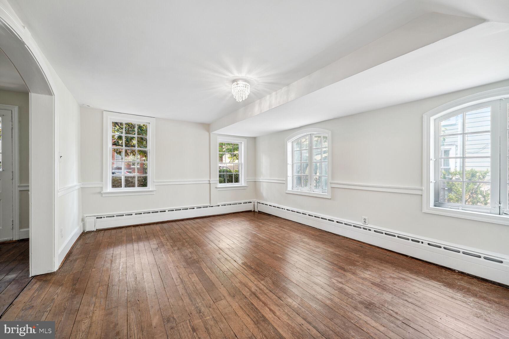 OLD TOWN ALEXANDRIA - Residential