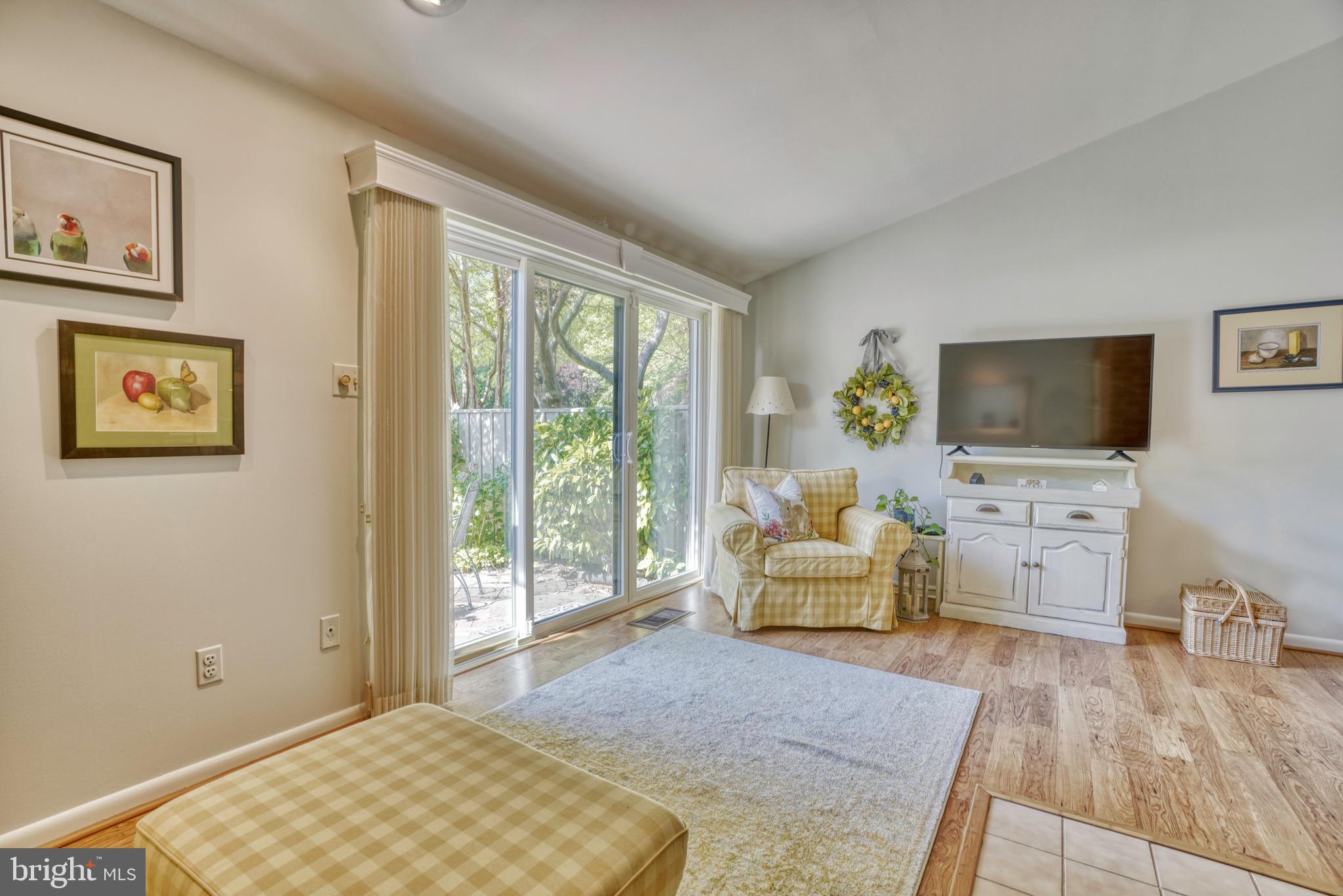 DEERFOX - Residential