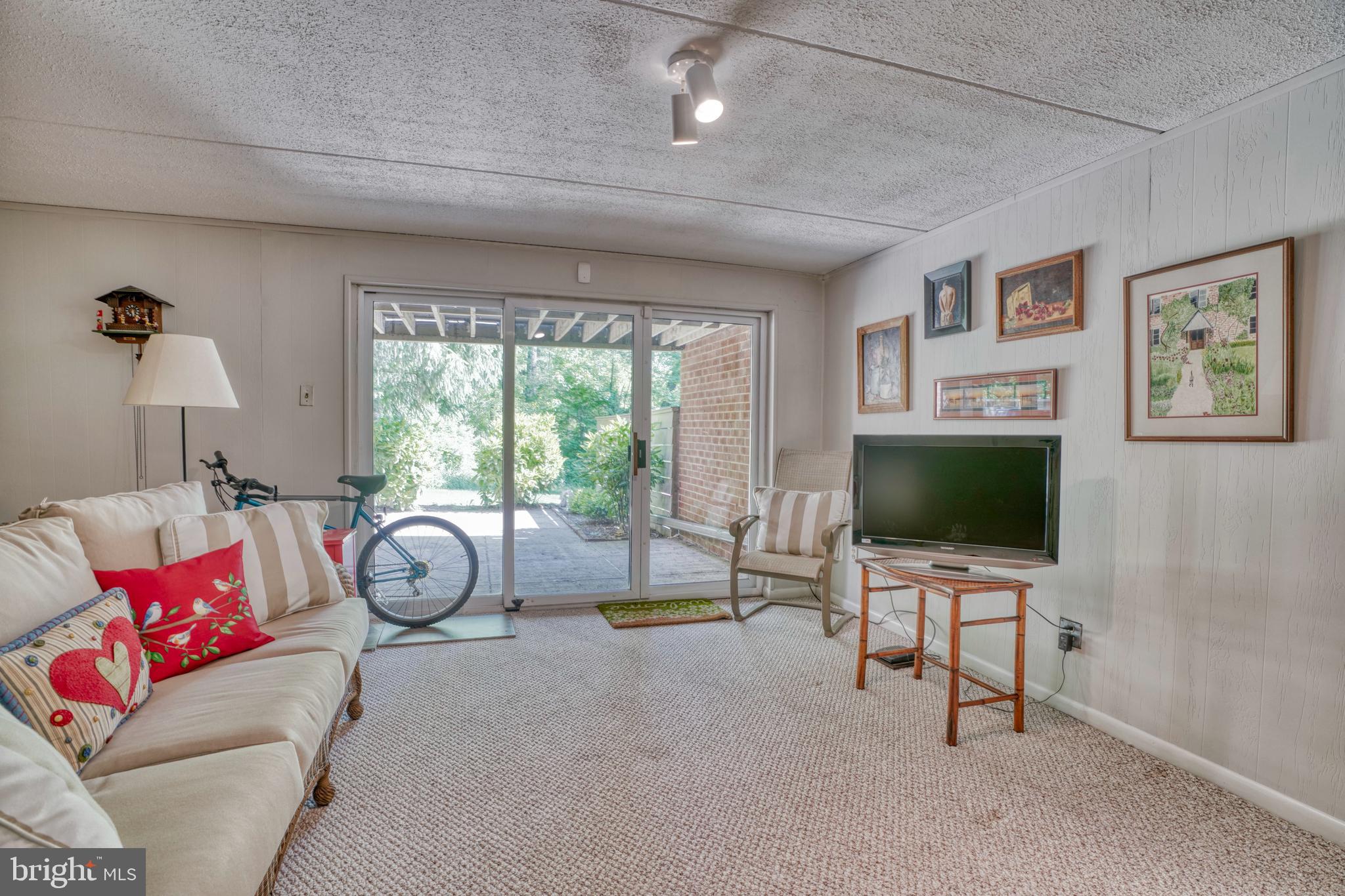 DEERFOX - Residential