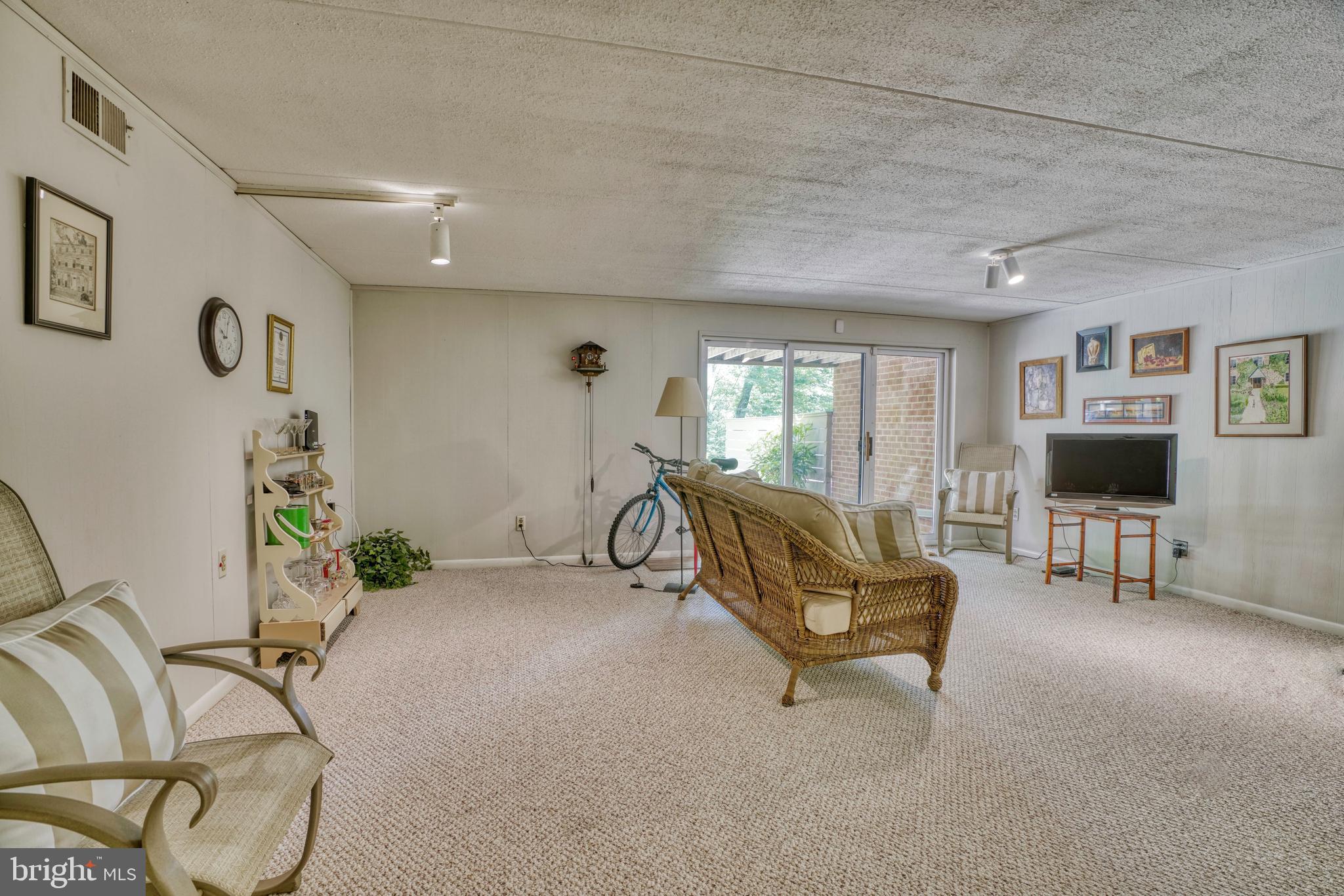 DEERFOX - Residential