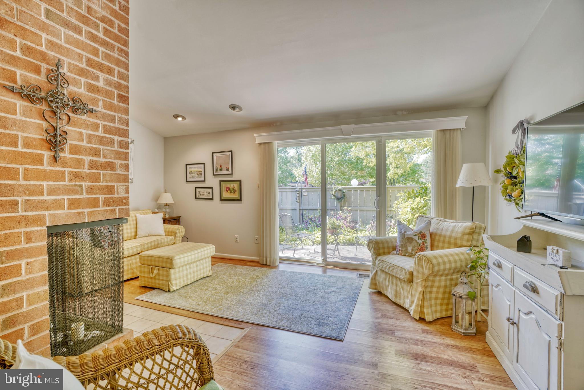 DEERFOX - Residential