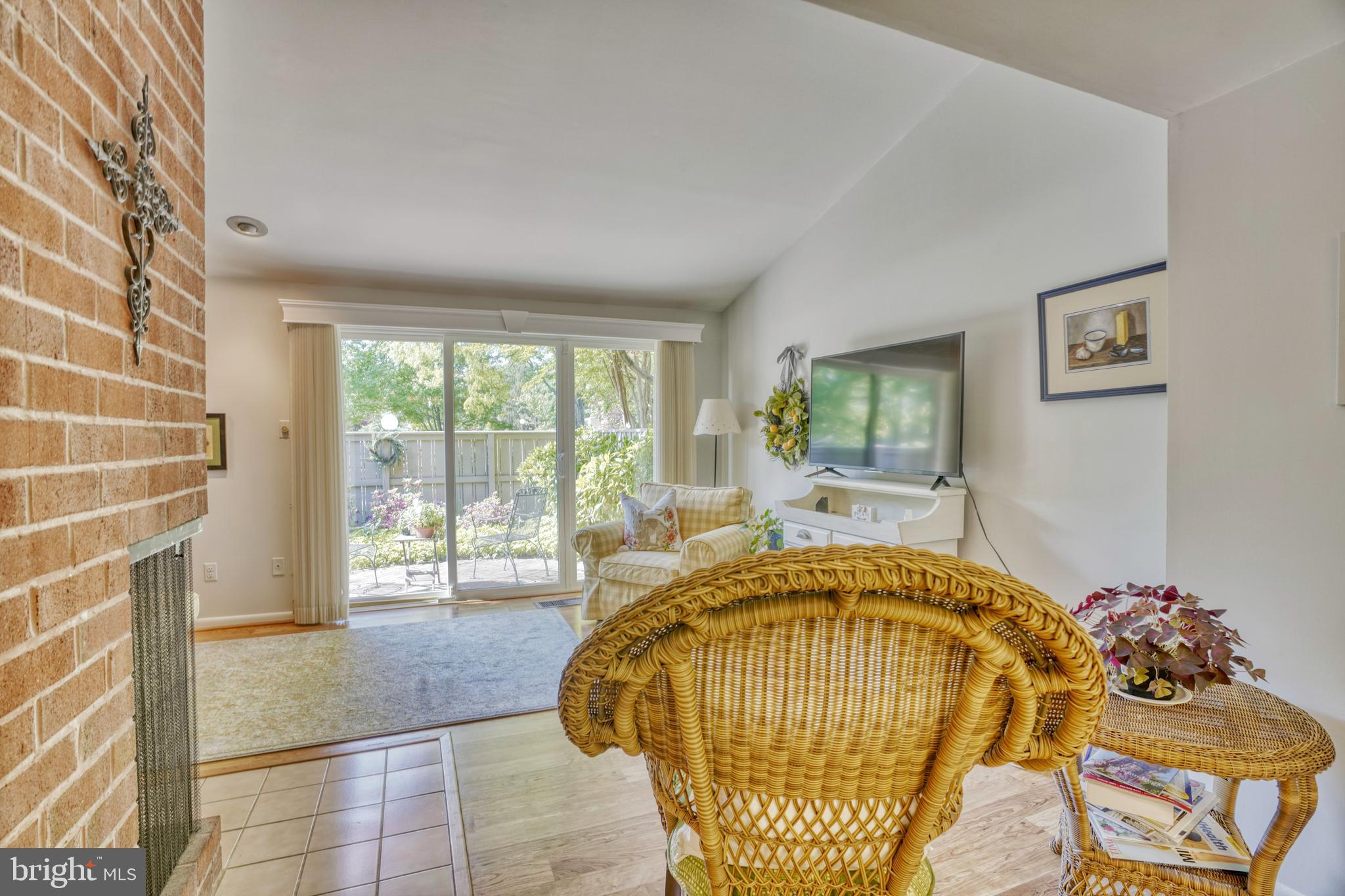 DEERFOX - Residential