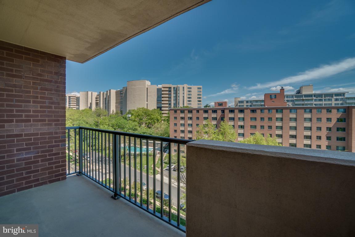 HORIZON HOUSE - Residential Lease