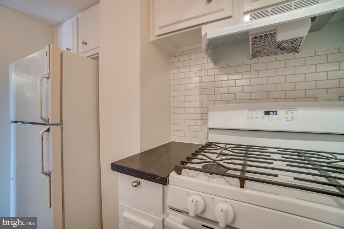 HORIZON HOUSE - Residential Lease