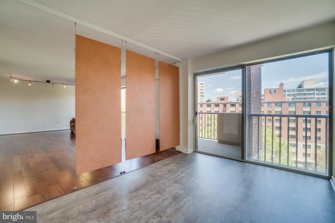 HORIZON HOUSE - Residential Lease