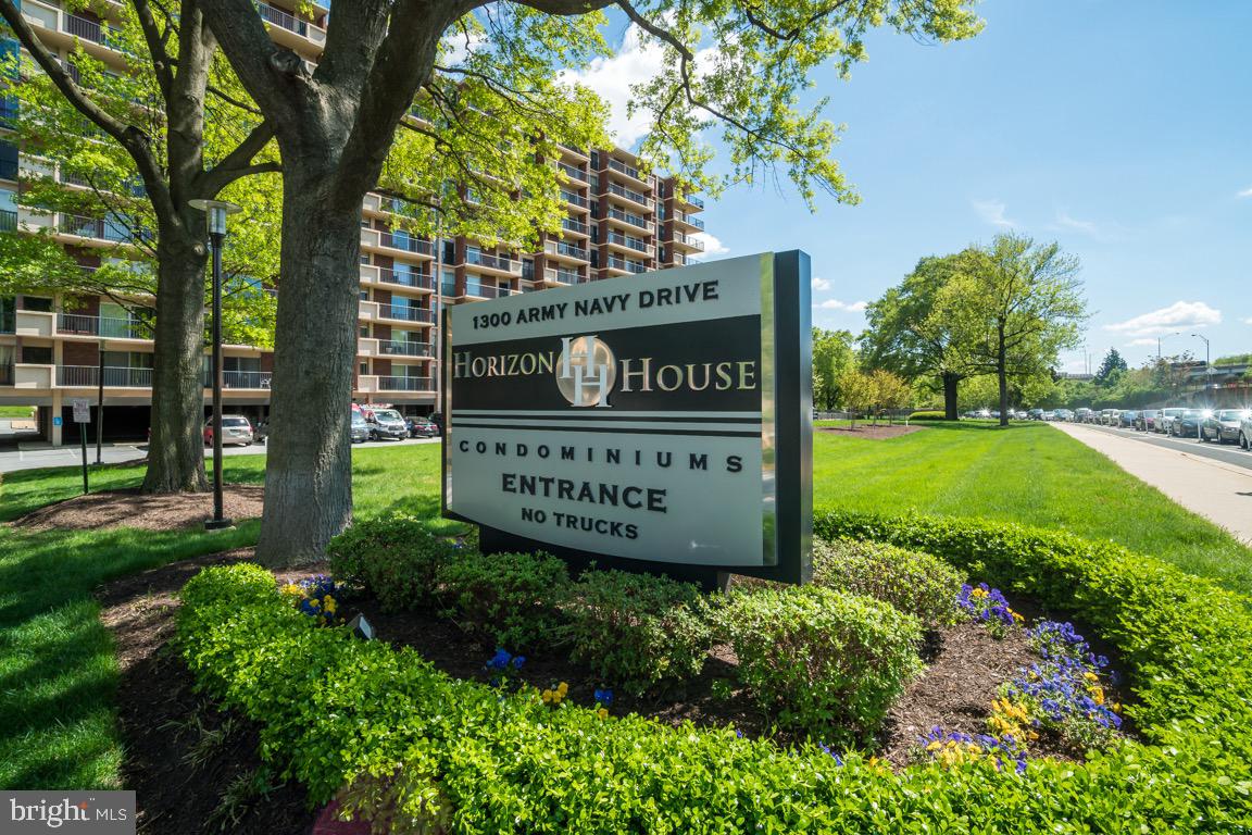 HORIZON HOUSE - Residential Lease