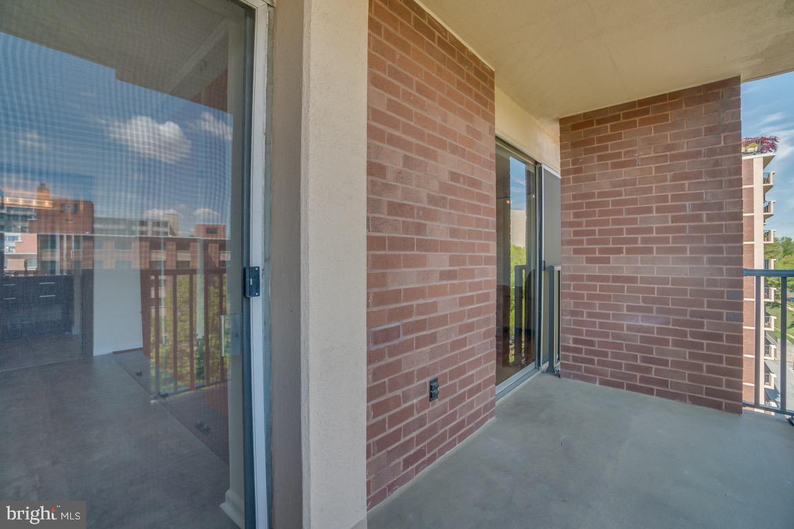 HORIZON HOUSE - Residential Lease