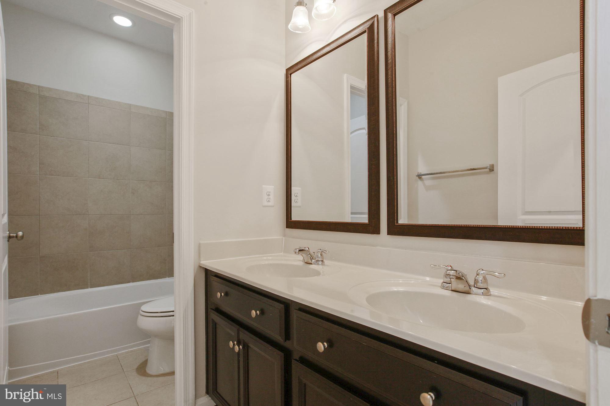 WOODMORE TOWNE CENTRE - Residential