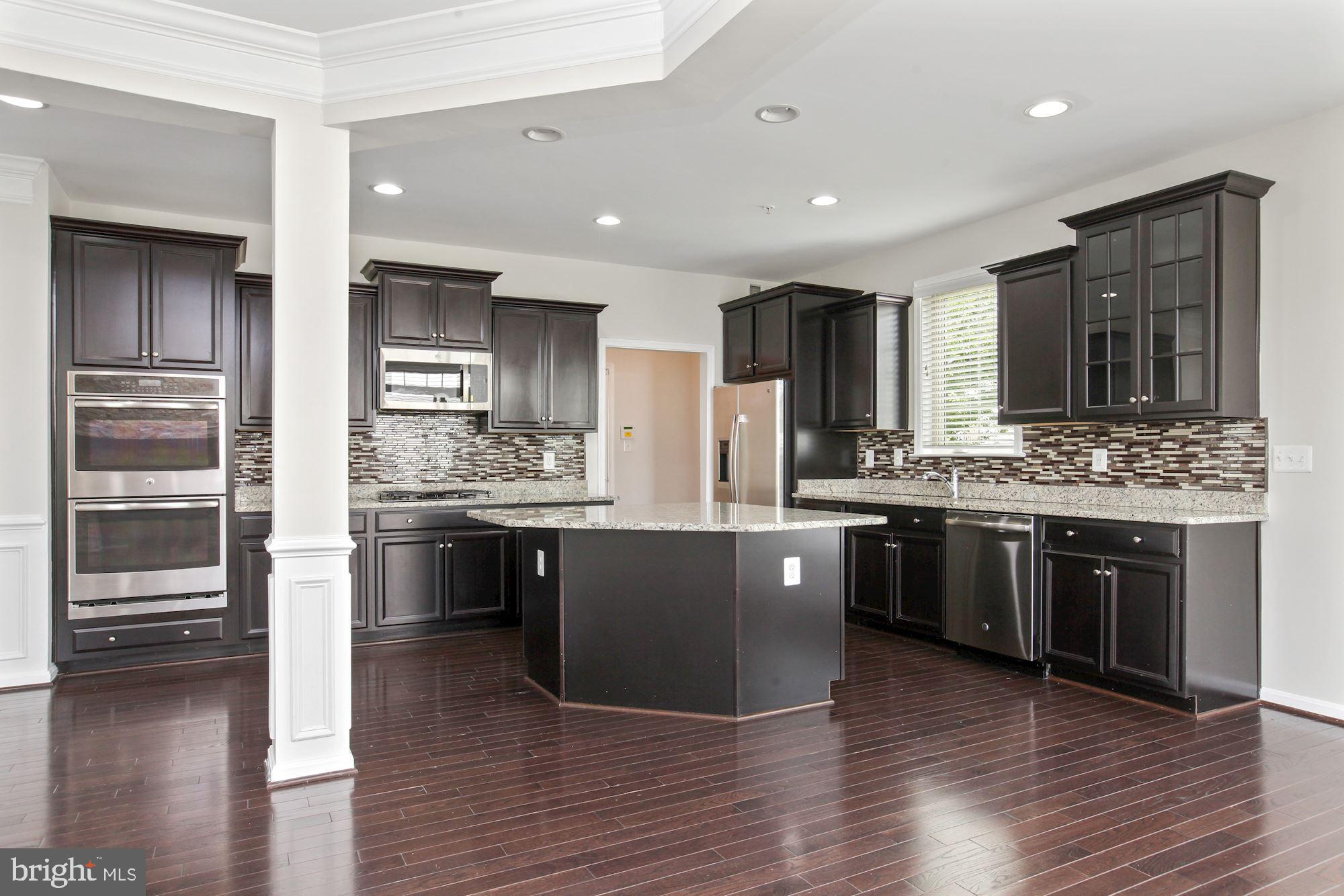 WOODMORE TOWNE CENTRE - Residential