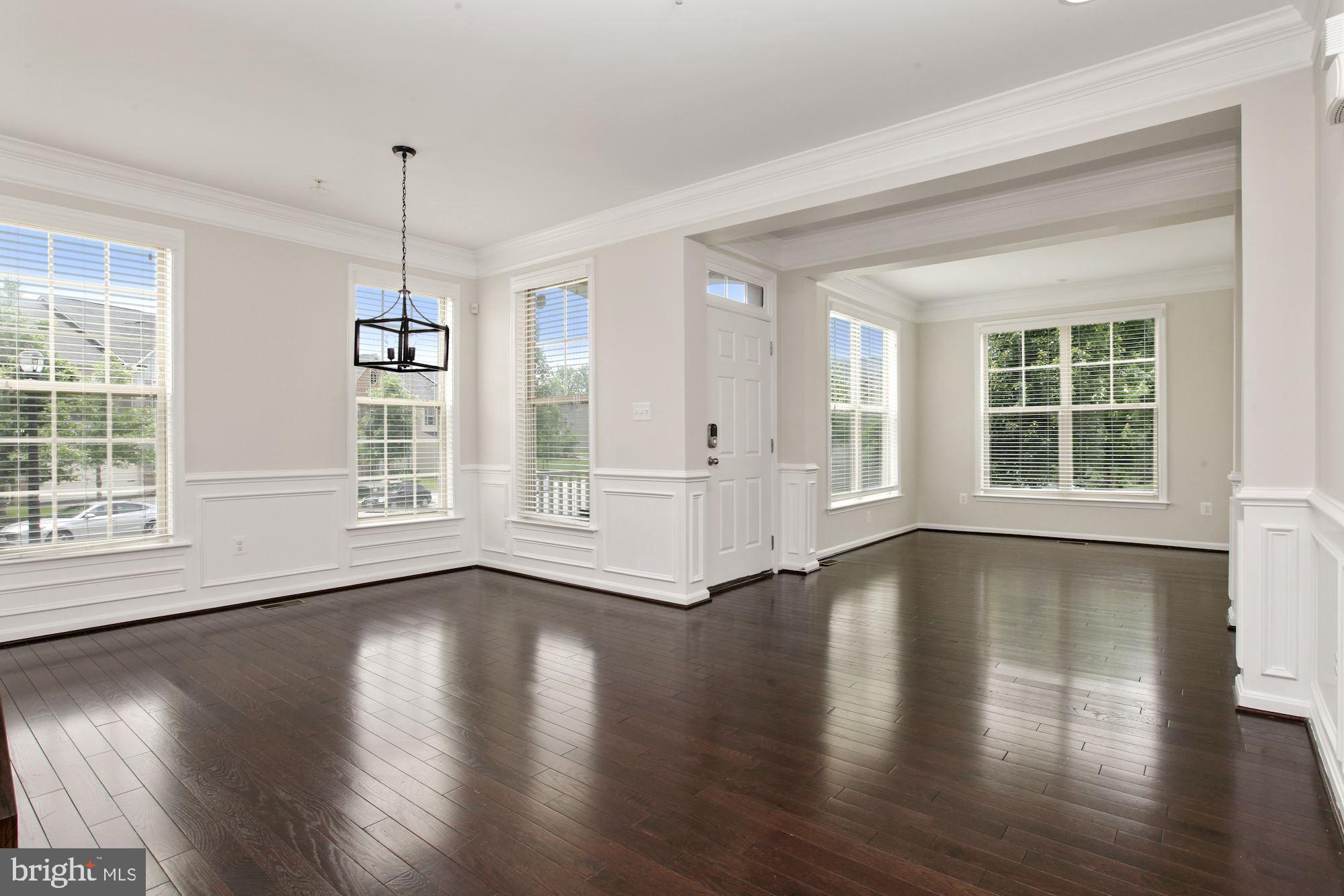 WOODMORE TOWNE CENTRE - Residential