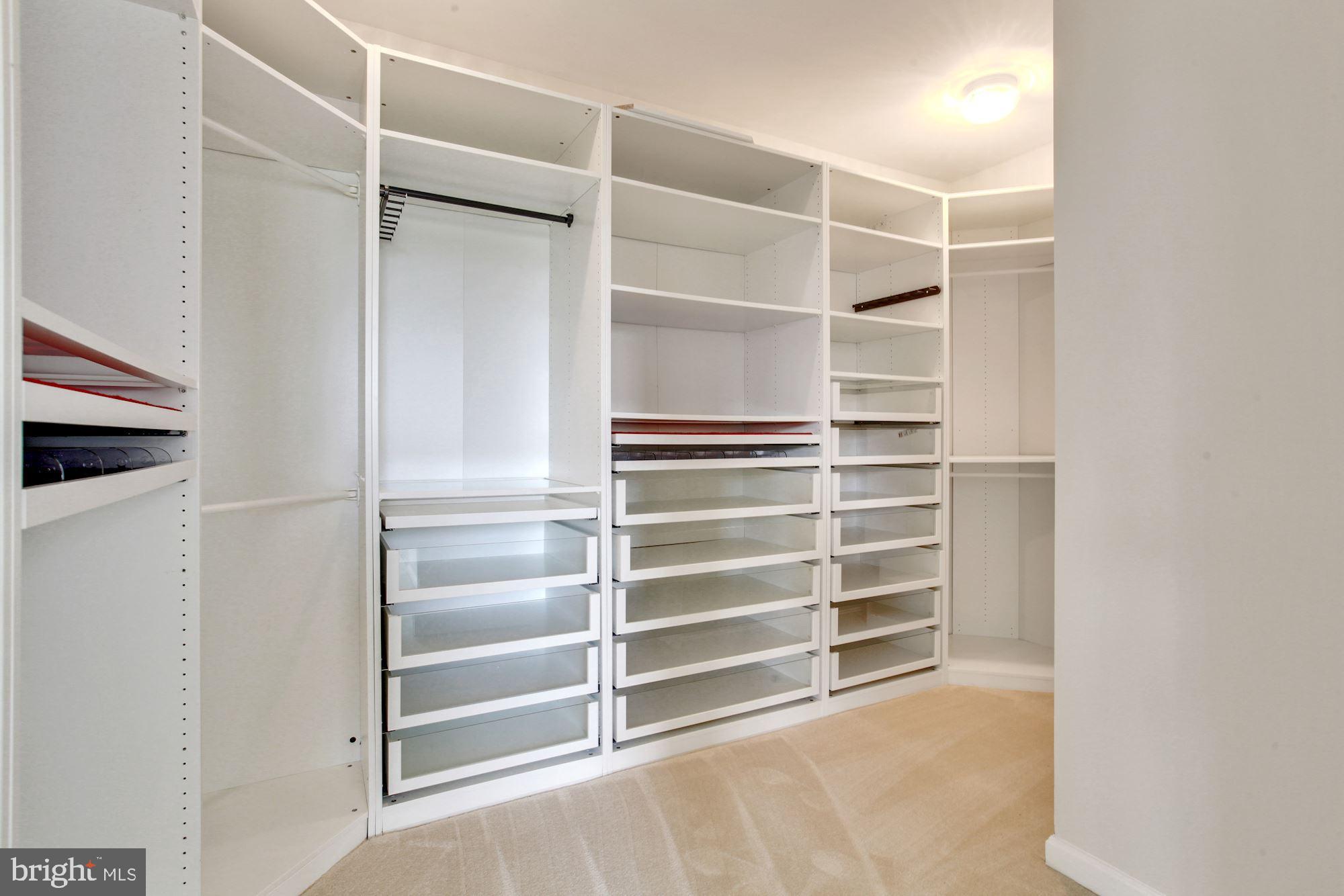 WOODMORE TOWNE CENTRE - Residential