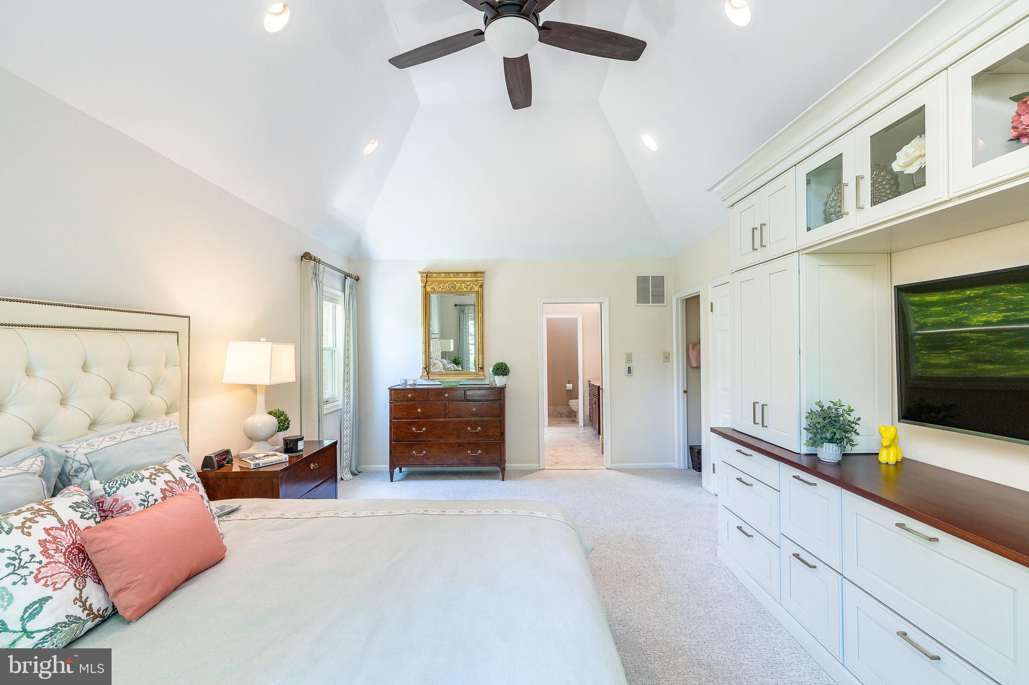 DUBLIN ESTATES - Residential