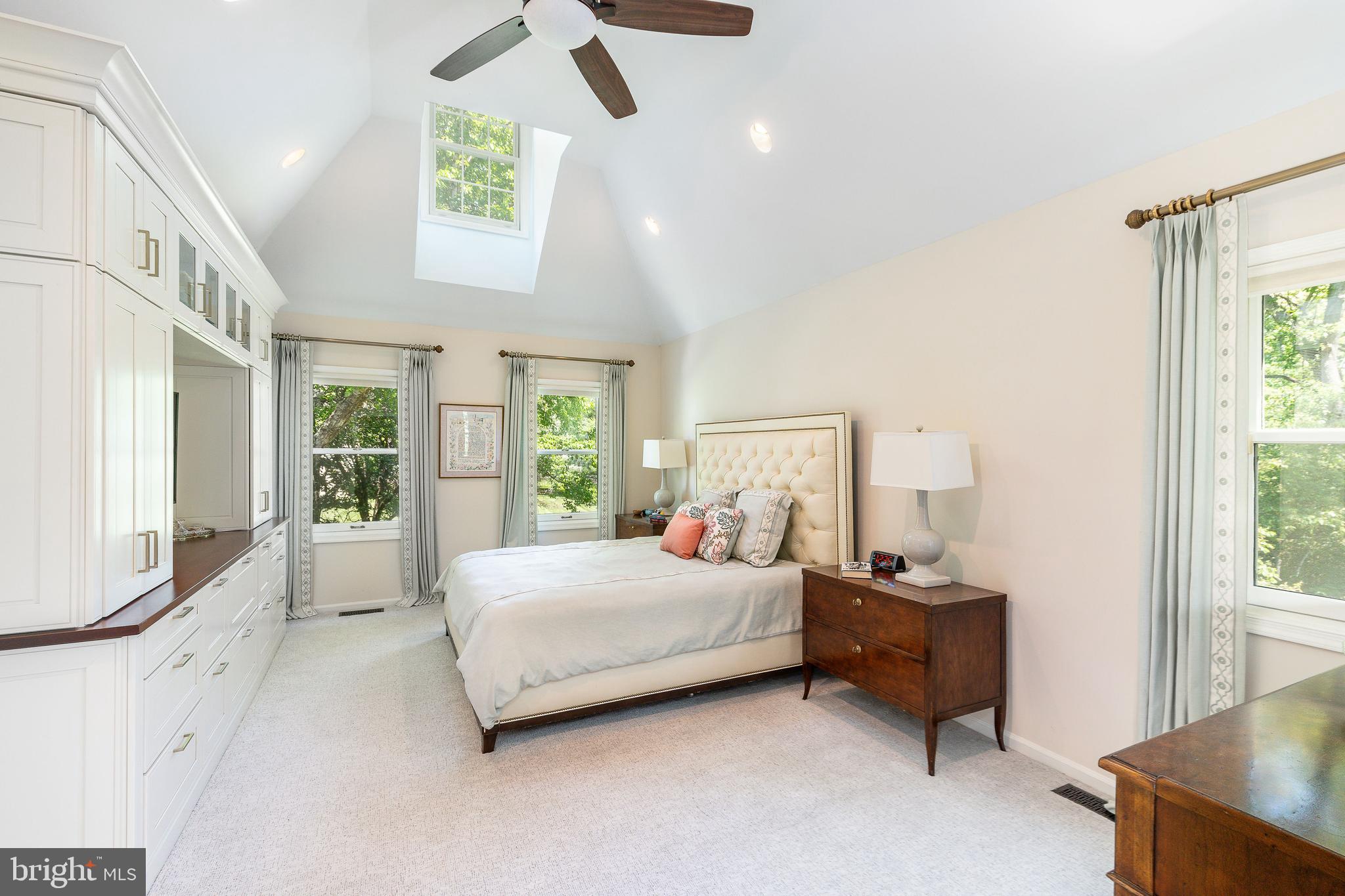 DUBLIN ESTATES - Residential