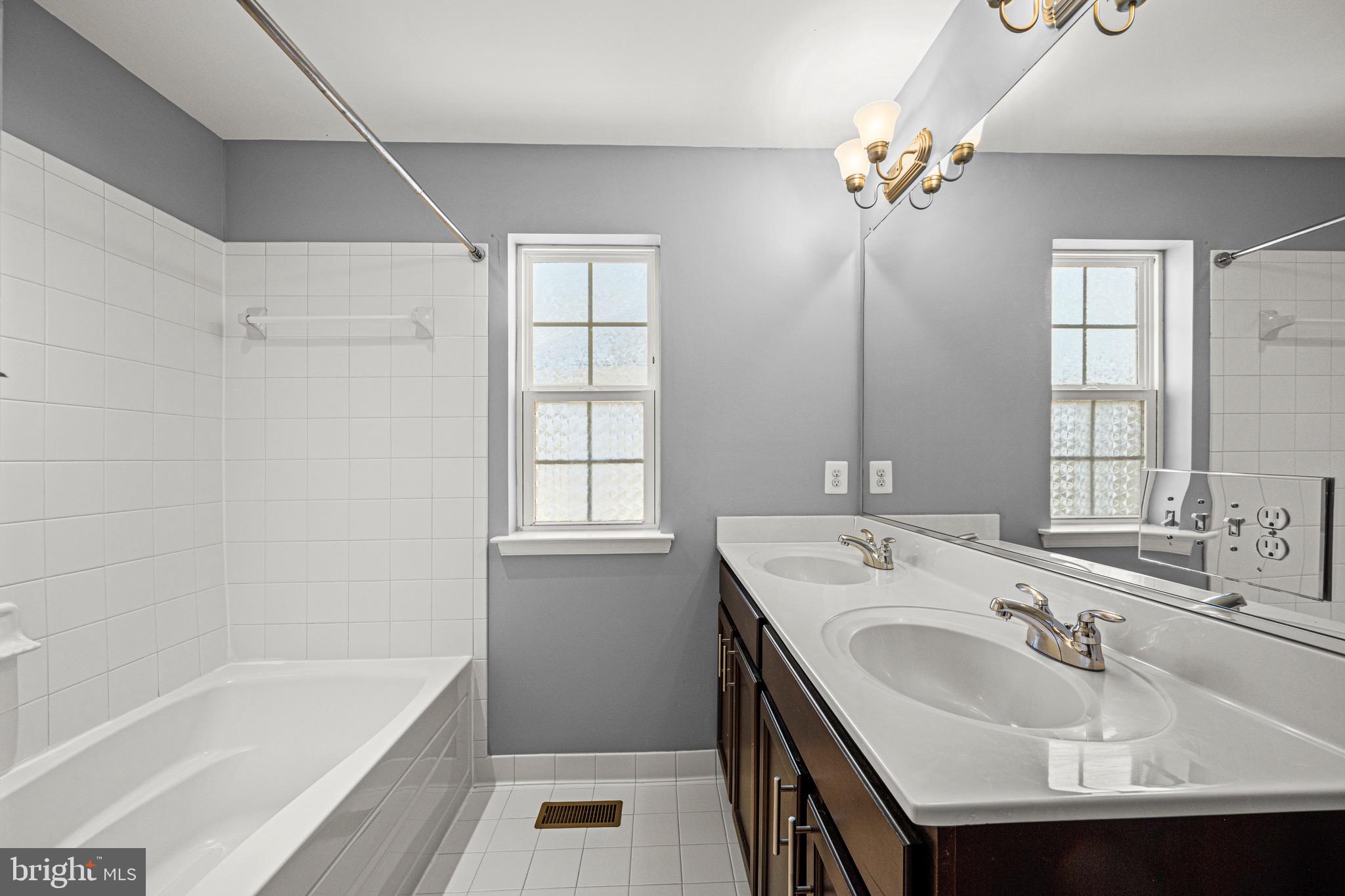 THE ENCLAVE AT ARUNDEL PRESERVE - Residential Lease