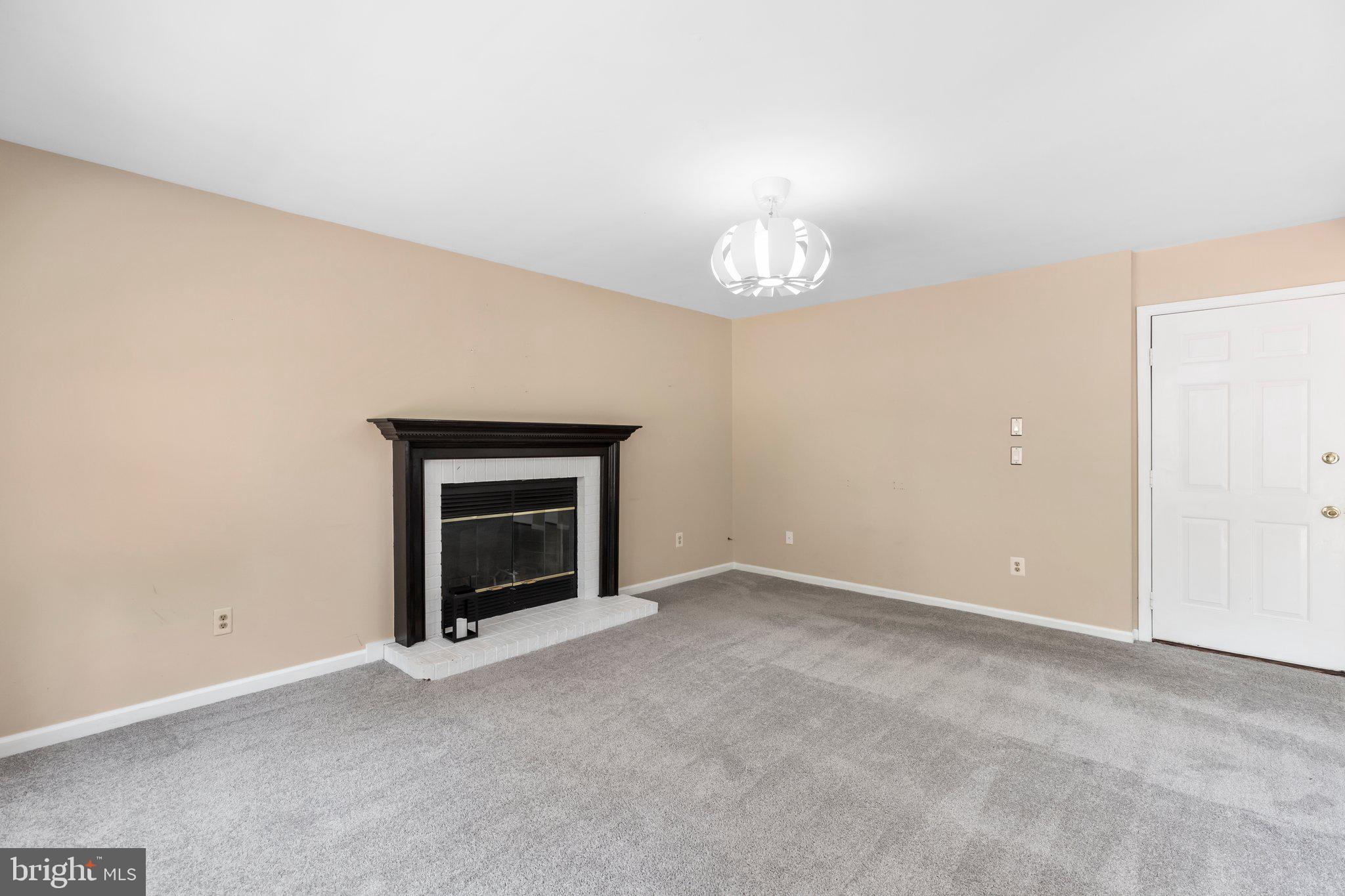 SPRING LAKE FARM - Residential