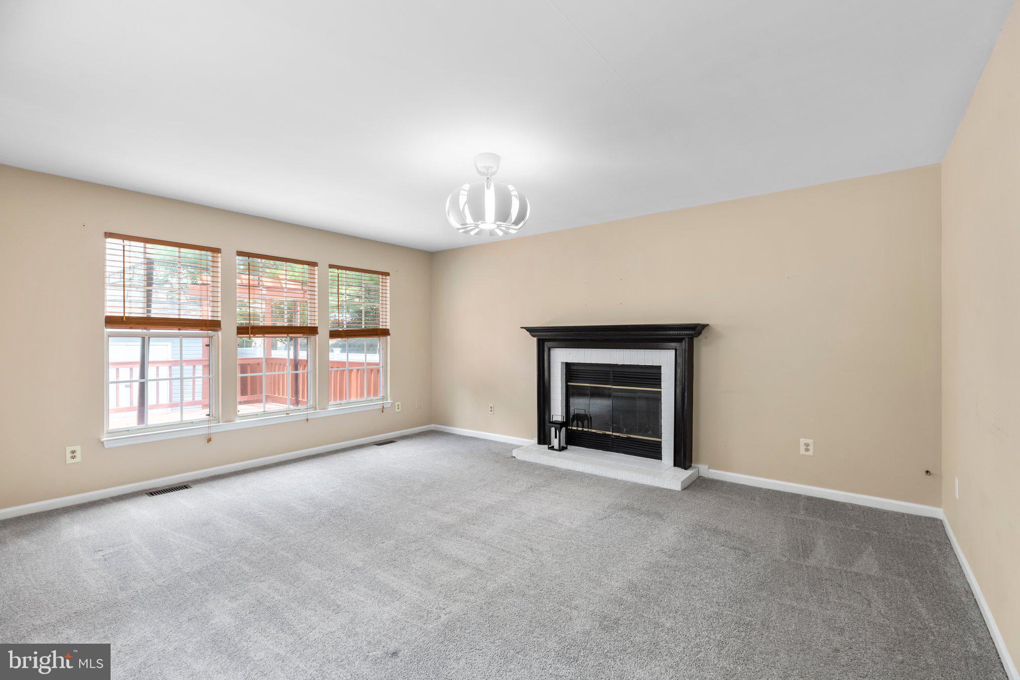 SPRING LAKE FARM - Residential